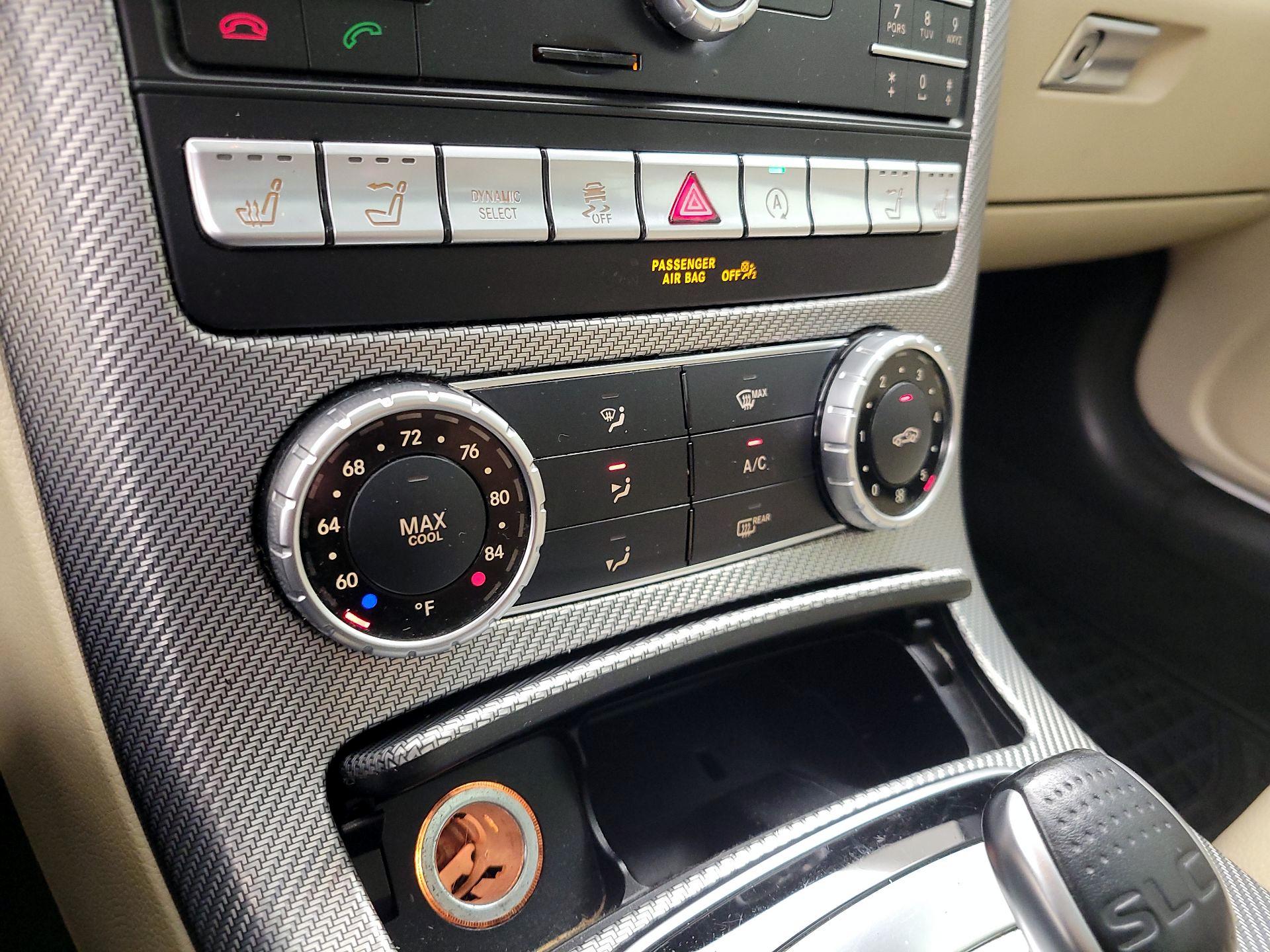 Thumbnail: 2017 Mercedes-Benz SLC - 17