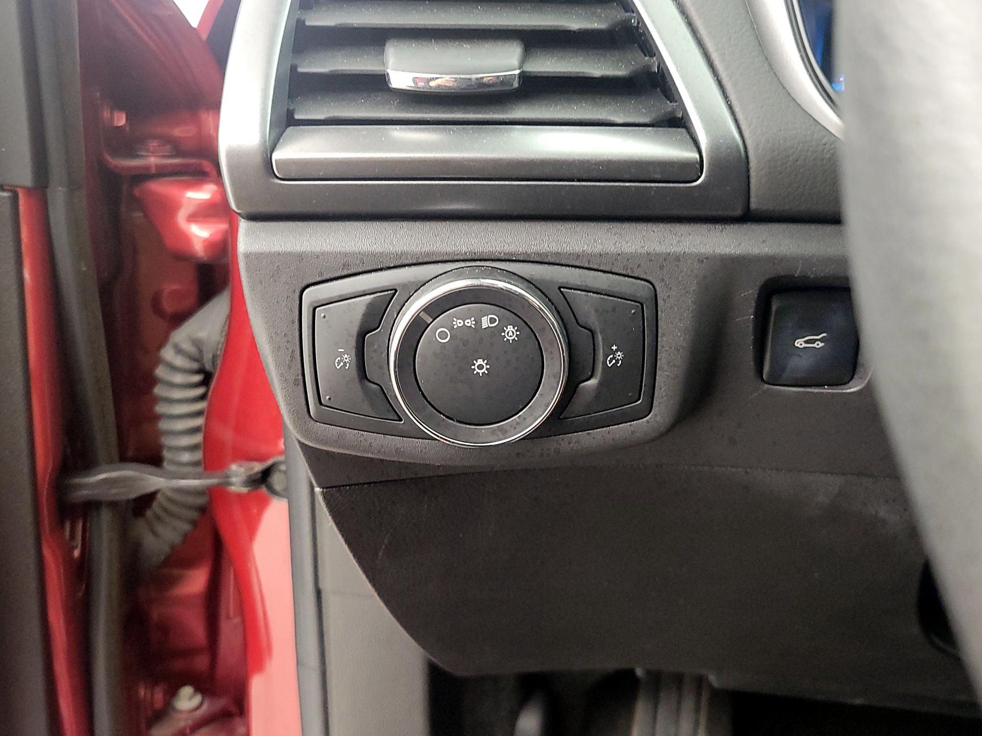 Thumbnail: 2014 Ford Fusion - 13