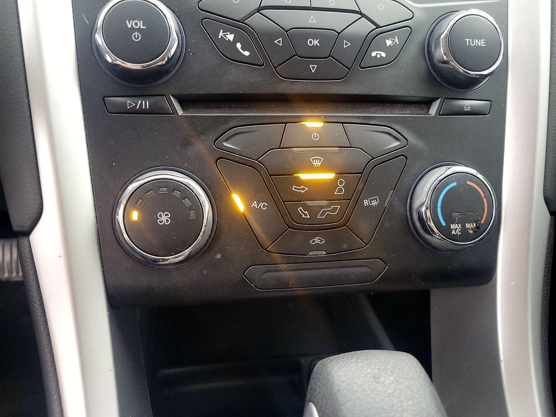 Thumbnail: 2014 Ford Fusion - 15