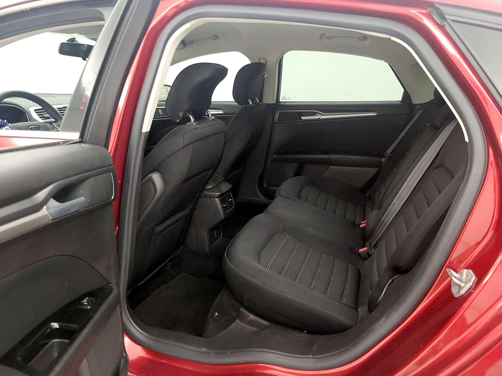 Thumbnail: 2014 Ford Fusion - 17