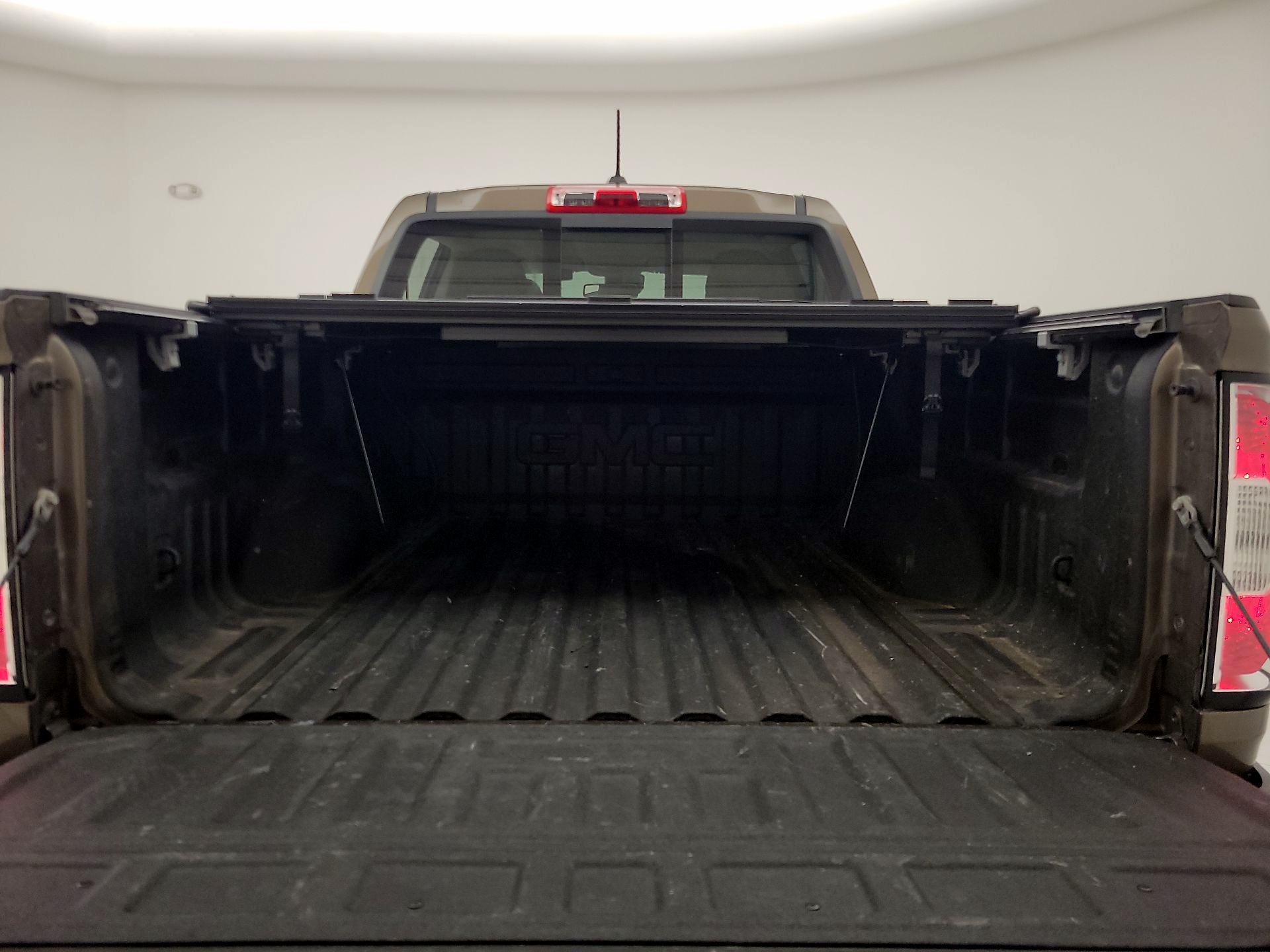 Thumbnail: 2016 GMC Canyon - 20