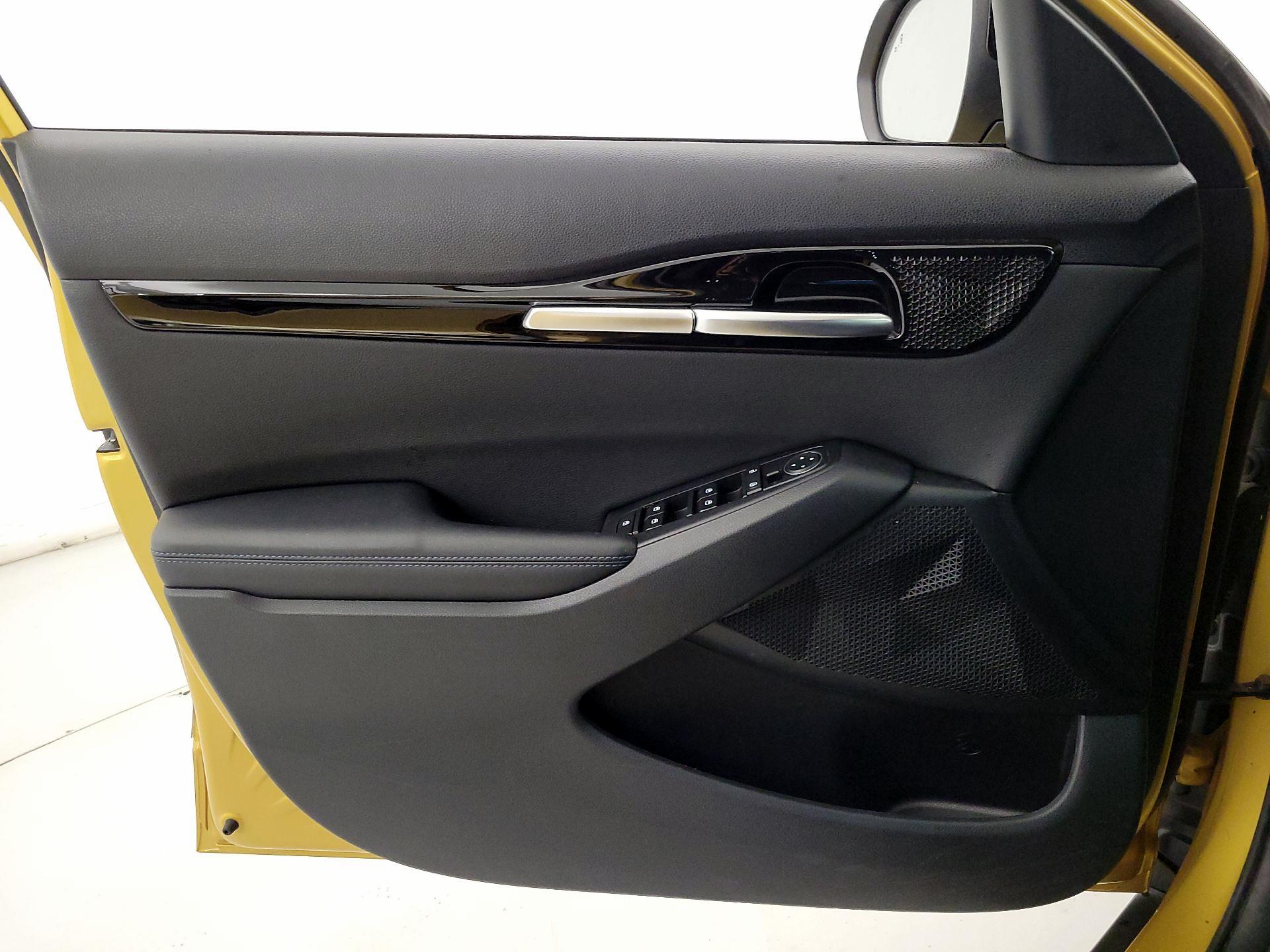 Thumbnail: 2022 Kia Seltos - 12