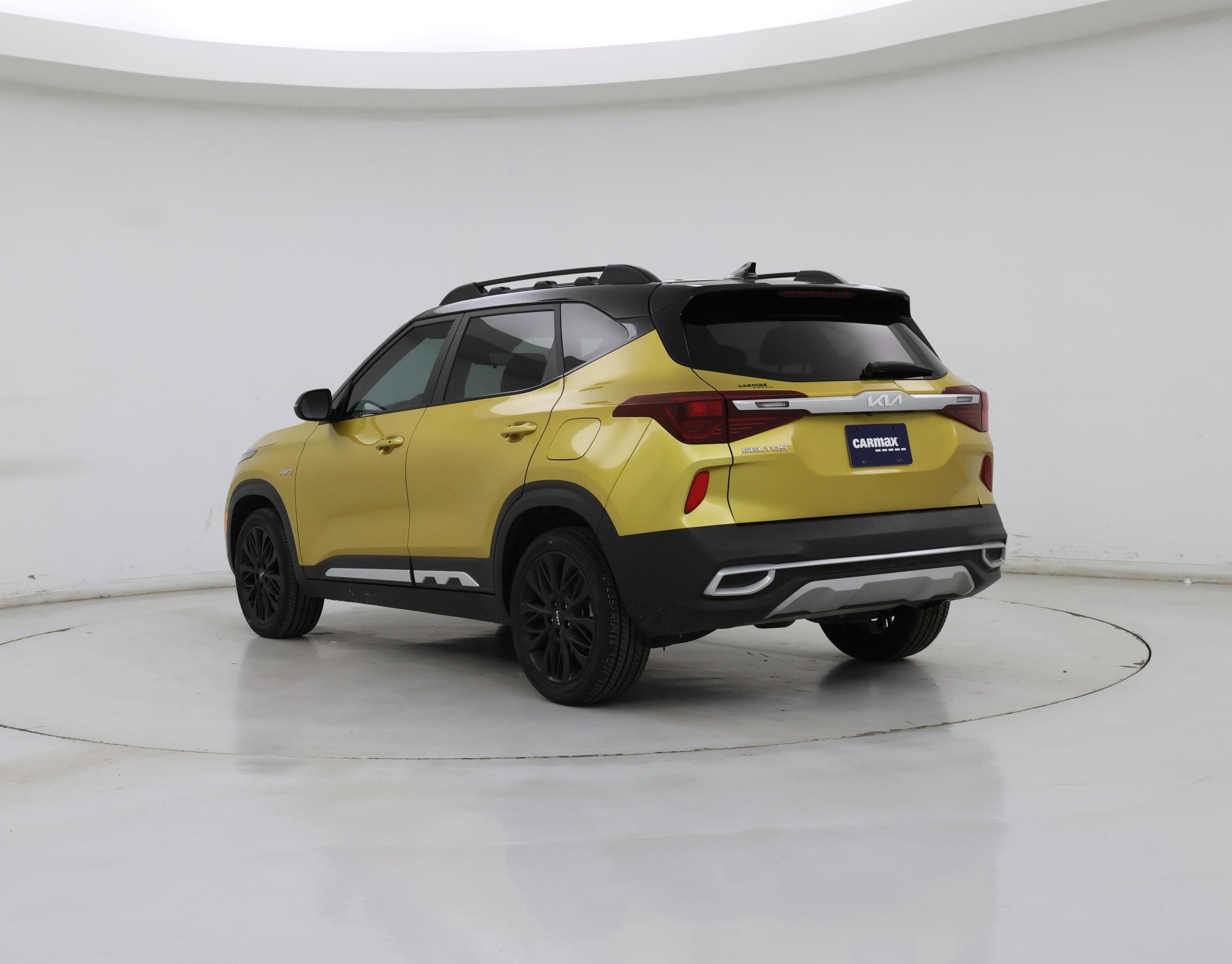 Thumbnail: 2022 Kia Seltos - 2