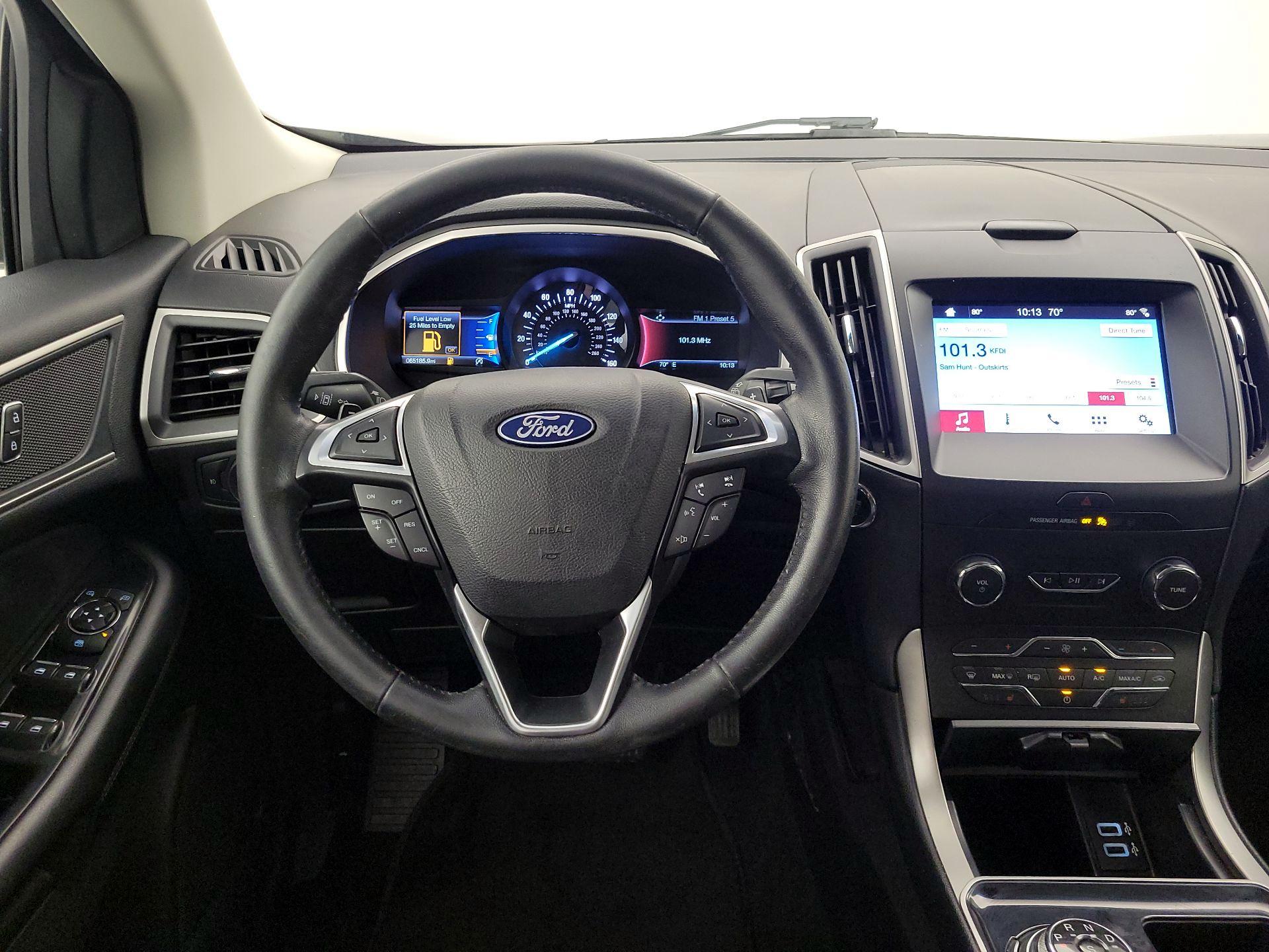 Thumbnail: 2019 Ford Edge - 10