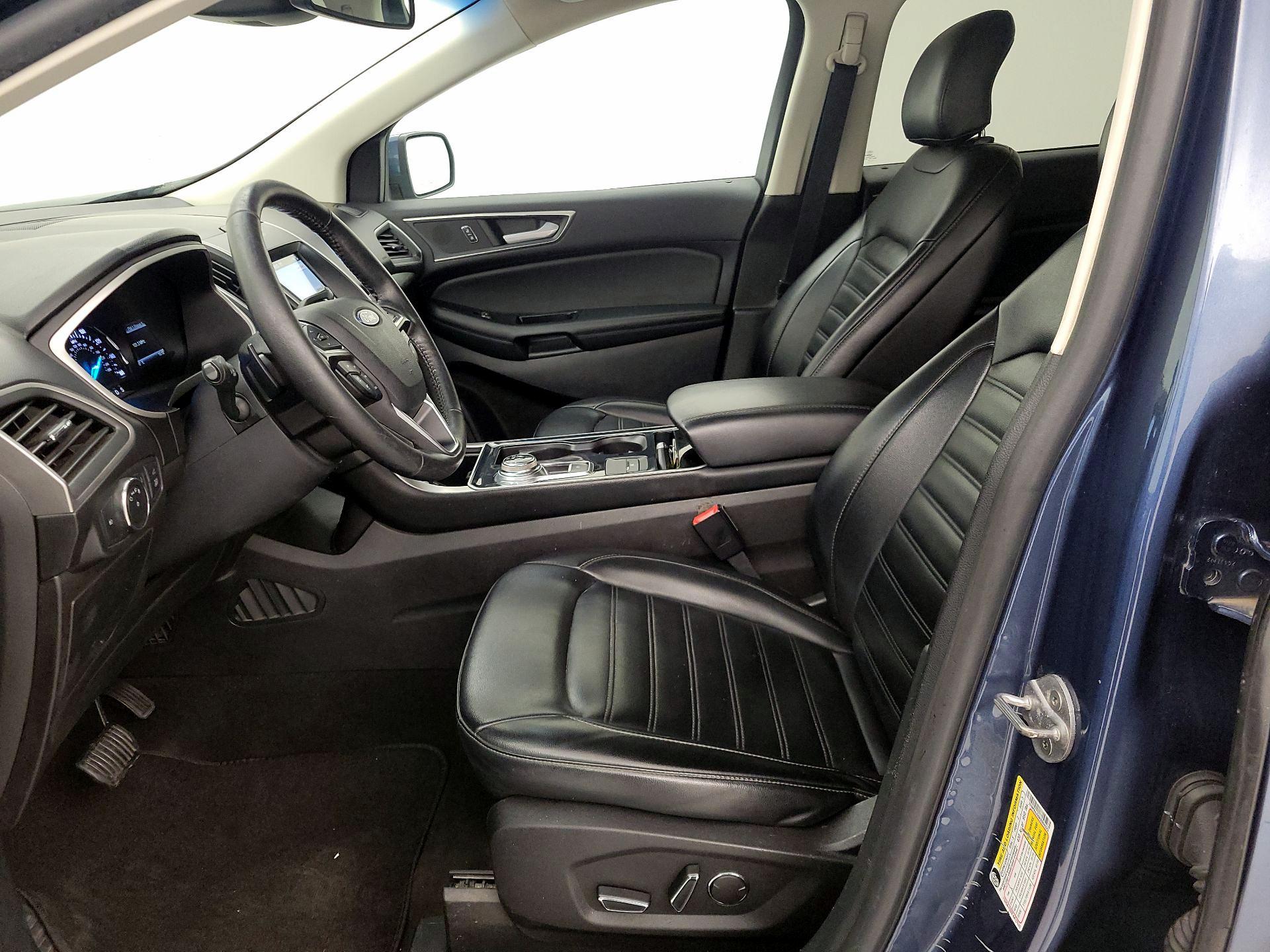 Thumbnail: 2019 Ford Edge - 11