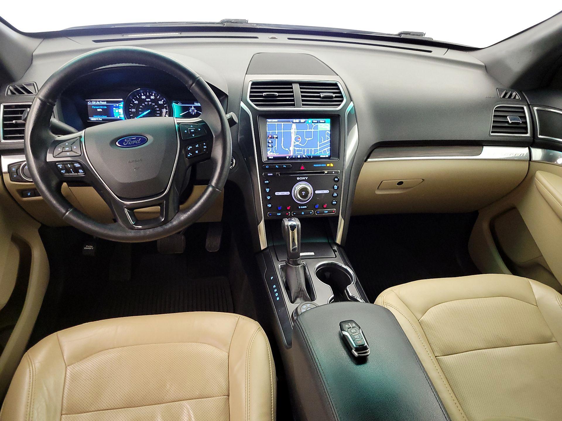 Thumbnail: 2016 Ford Explorer - 9