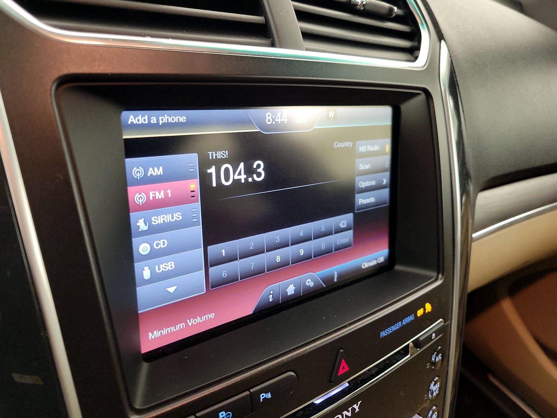 Thumbnail: 2016 Ford Explorer - 16