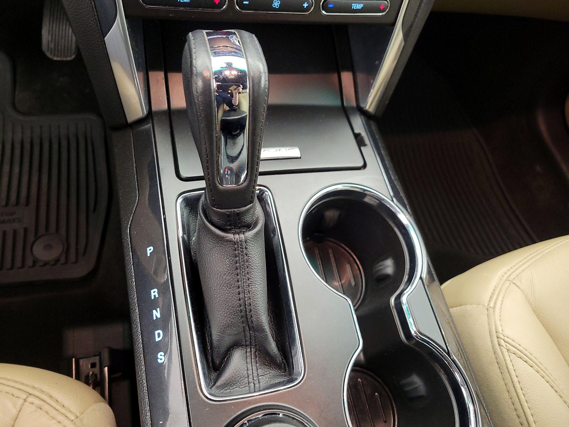 Thumbnail: 2016 Ford Explorer - 18