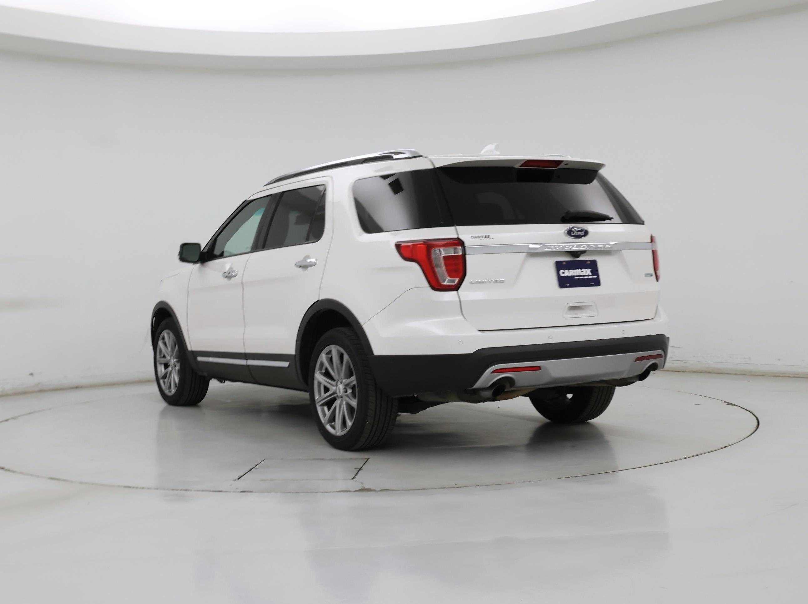 Thumbnail: 2016 Ford Explorer - 2