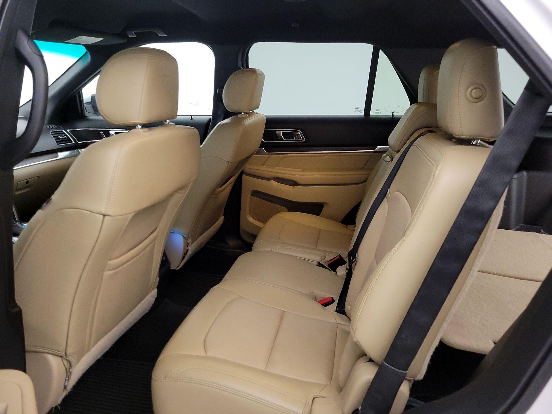 Thumbnail: 2016 Ford Explorer - 20