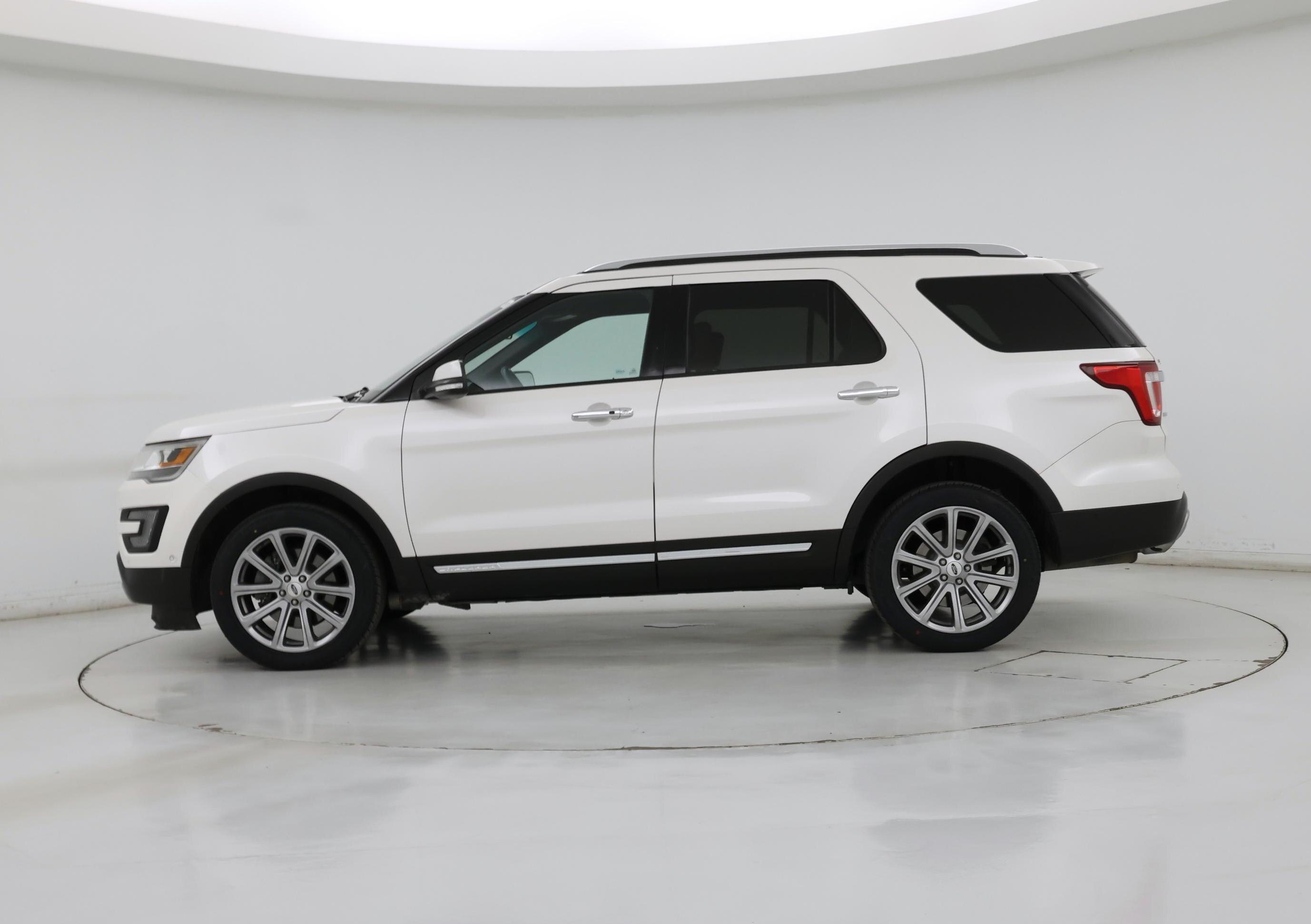 Thumbnail: 2016 Ford Explorer - 3