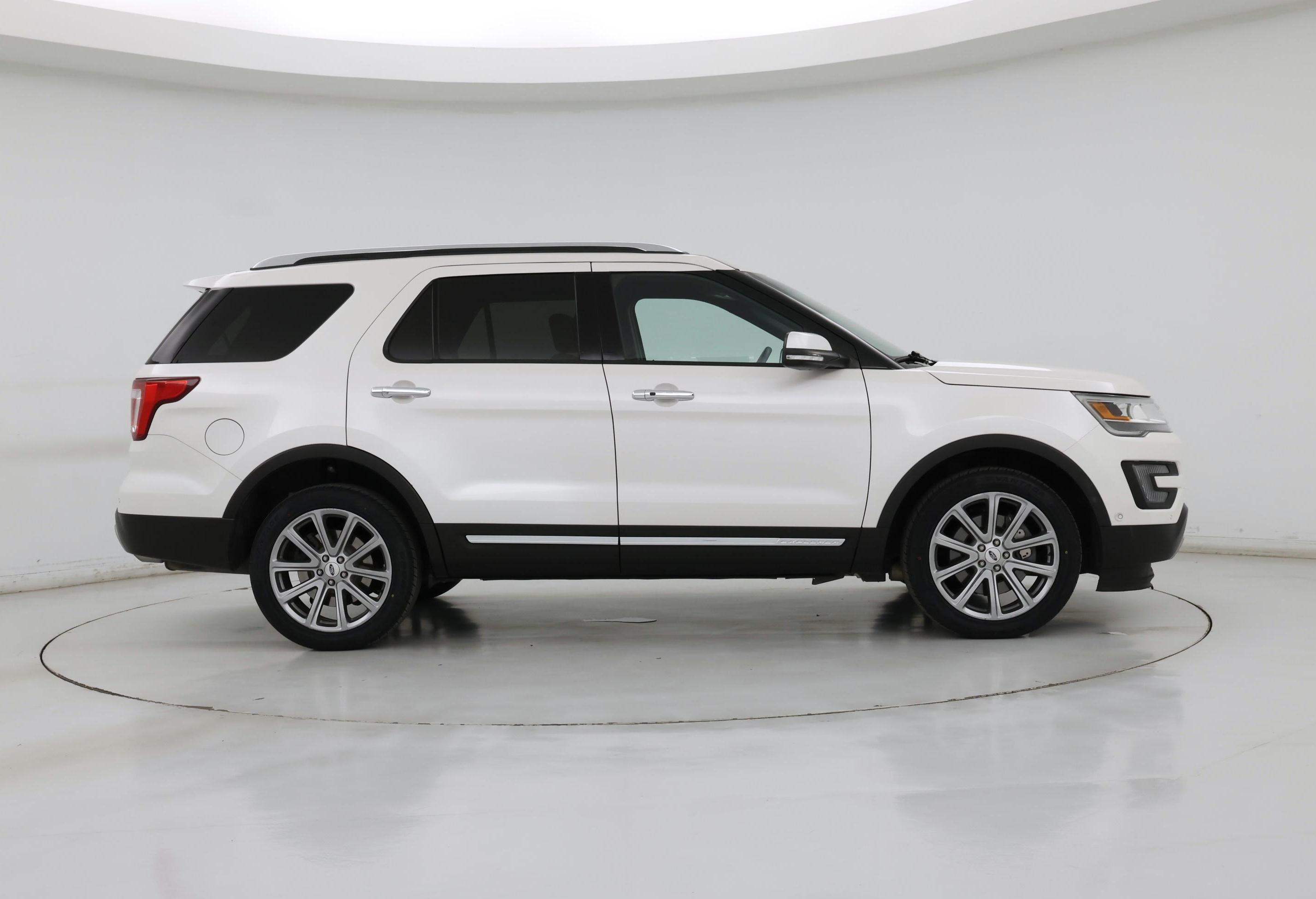 Thumbnail: 2016 Ford Explorer - 7