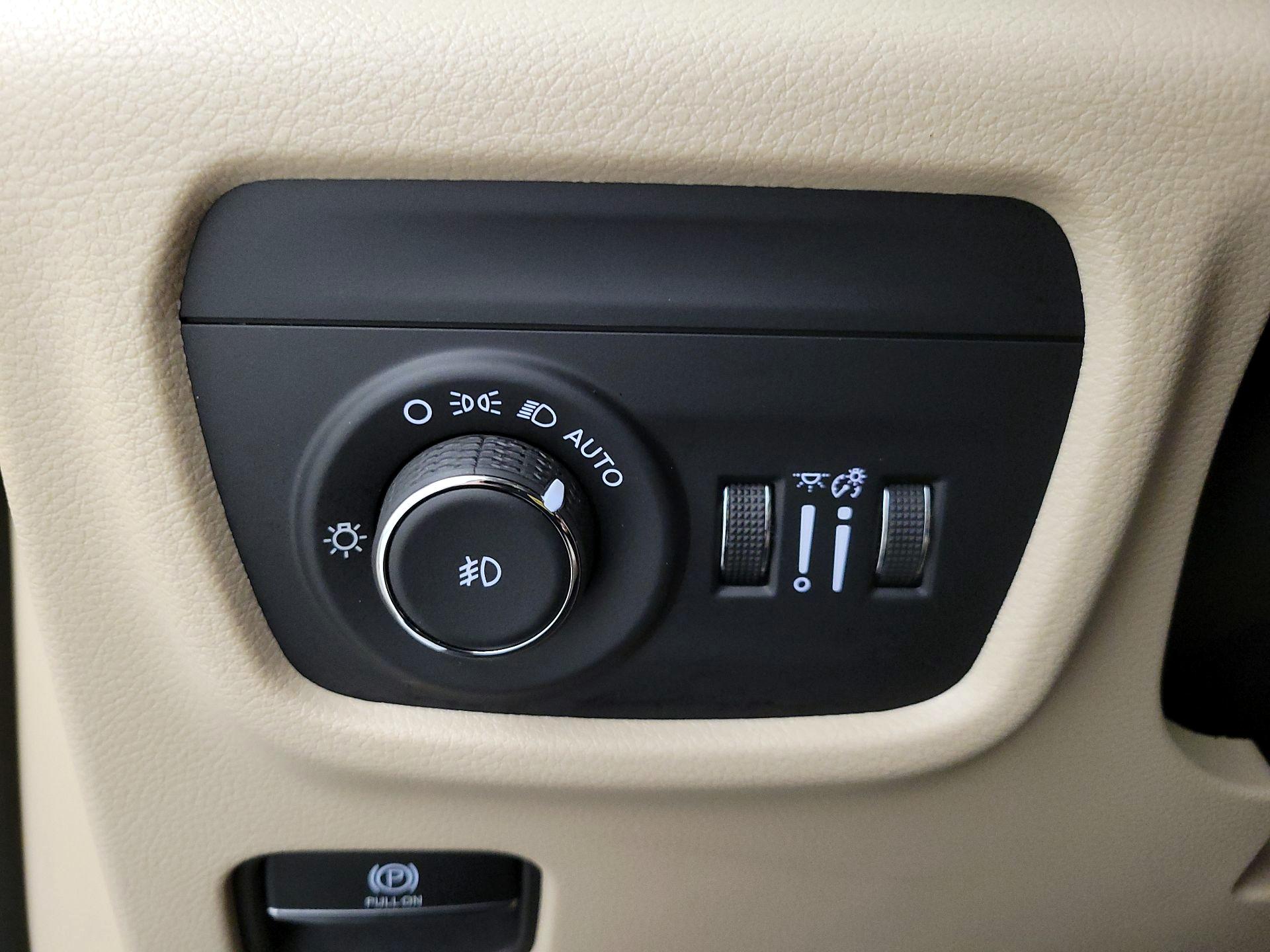 Thumbnail: 2024 Jeep Grand Cherokee - 13