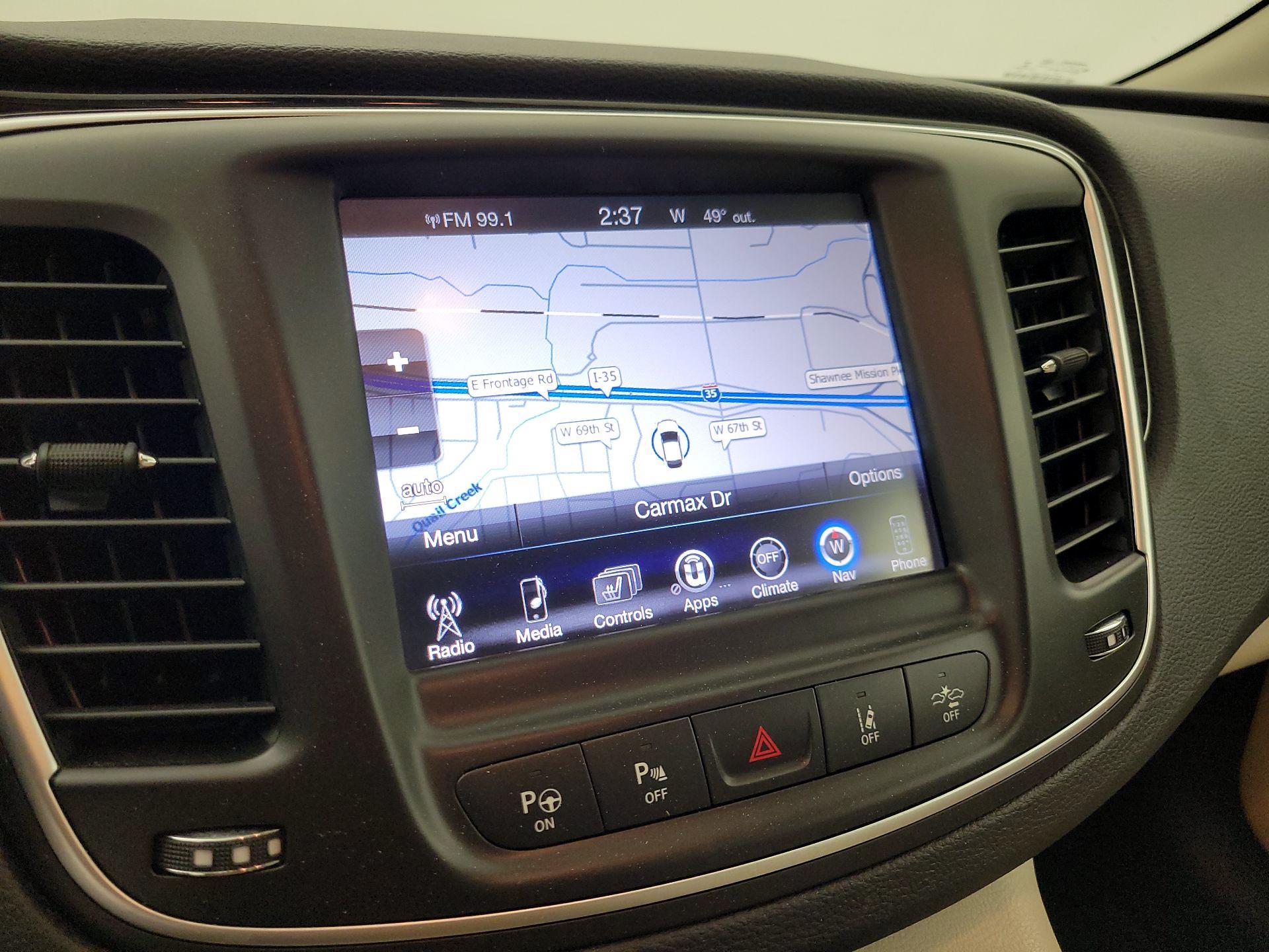 Thumbnail: 2015 Chrysler 200 - 14