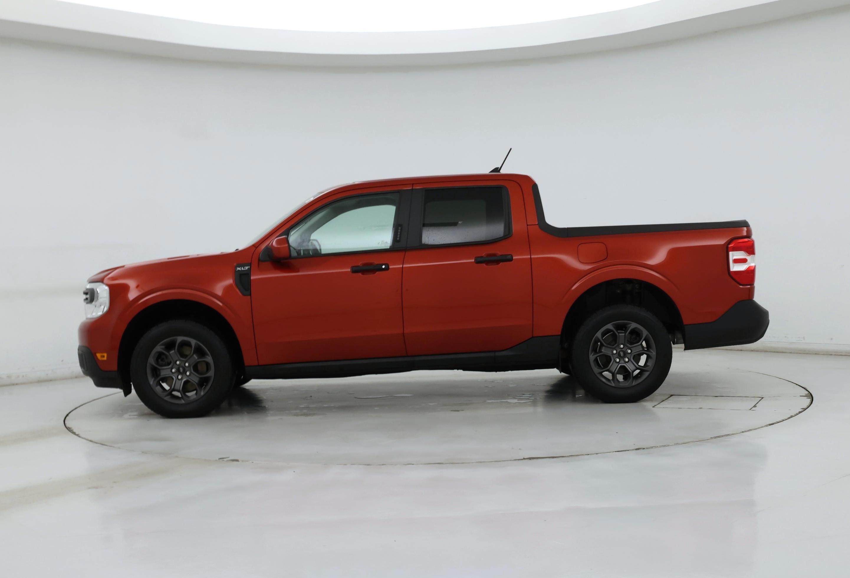 Thumbnail: 2022 Ford Maverick - 3