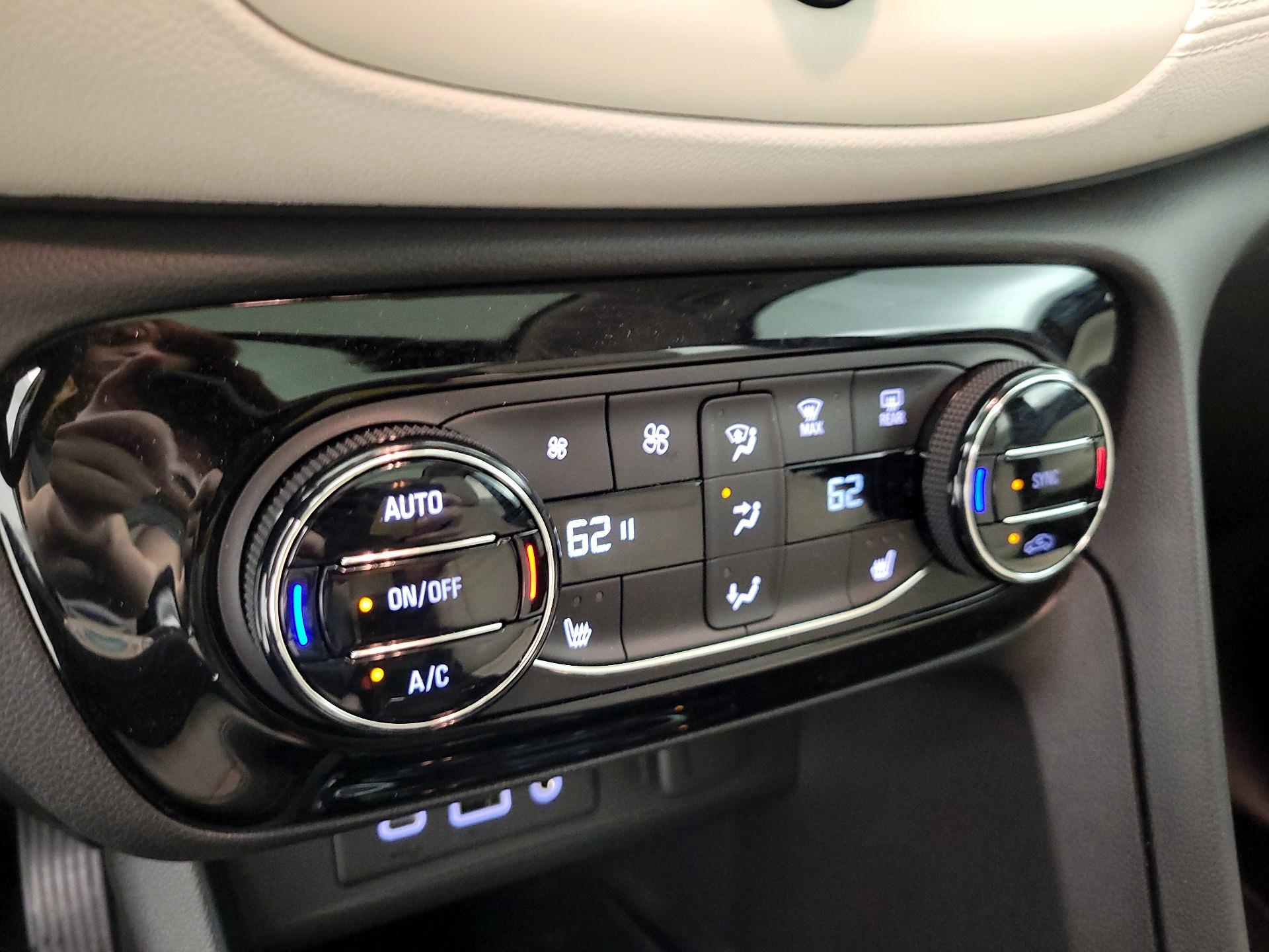 Thumbnail: 2021 Buick Encore GX - 16