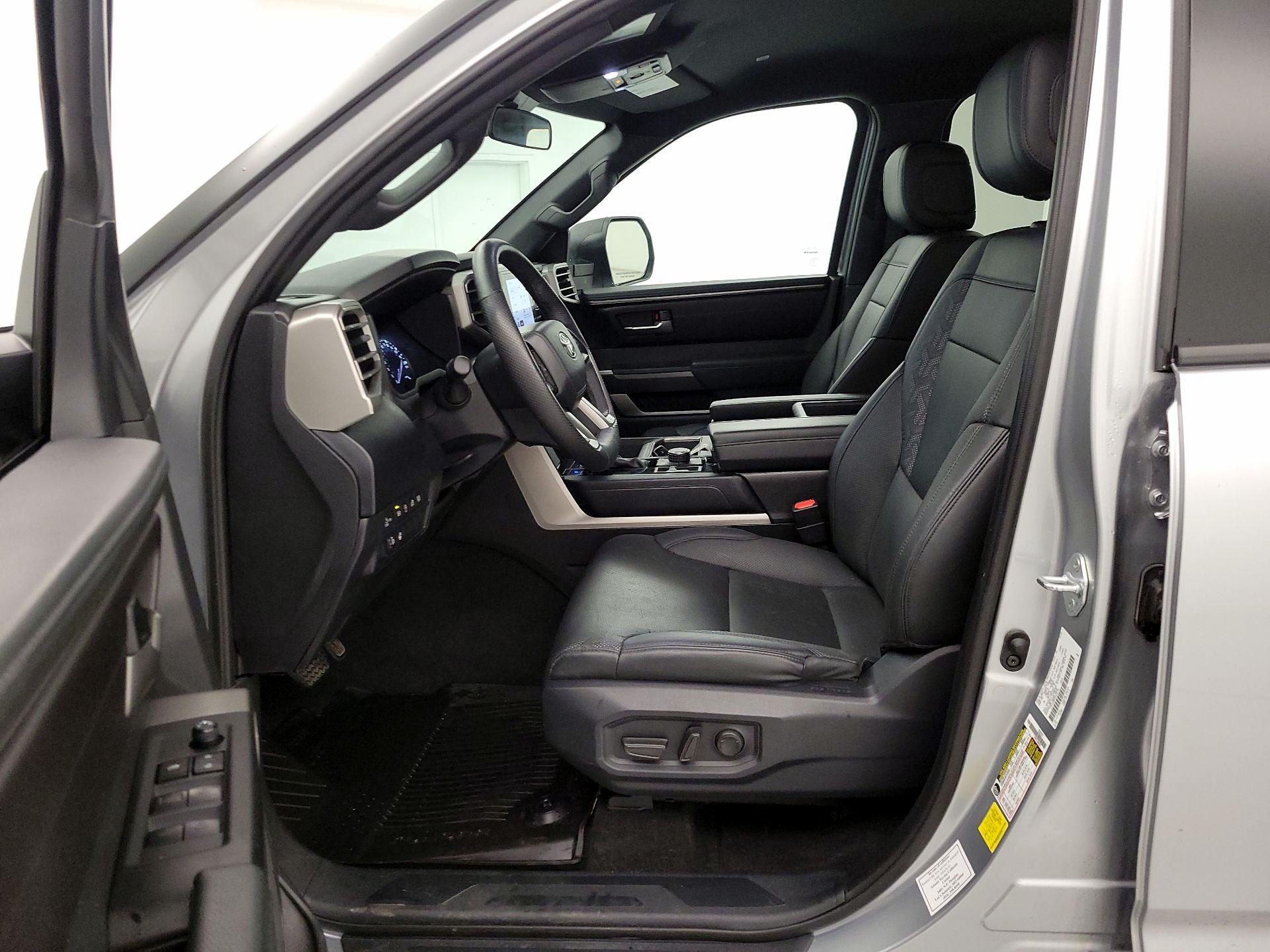 Thumbnail: 2025 Toyota Tundra - 11