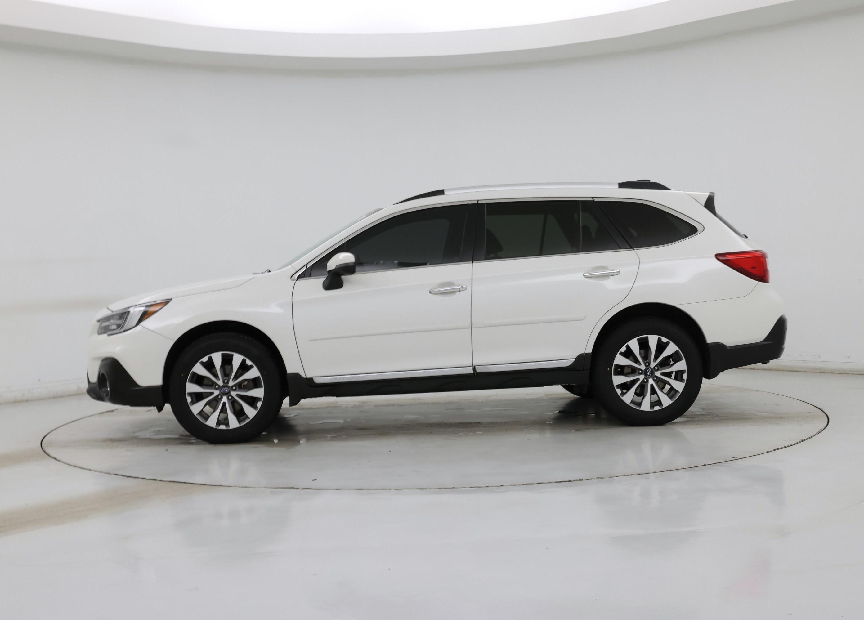 Thumbnail: 2018 Subaru Outback - 3