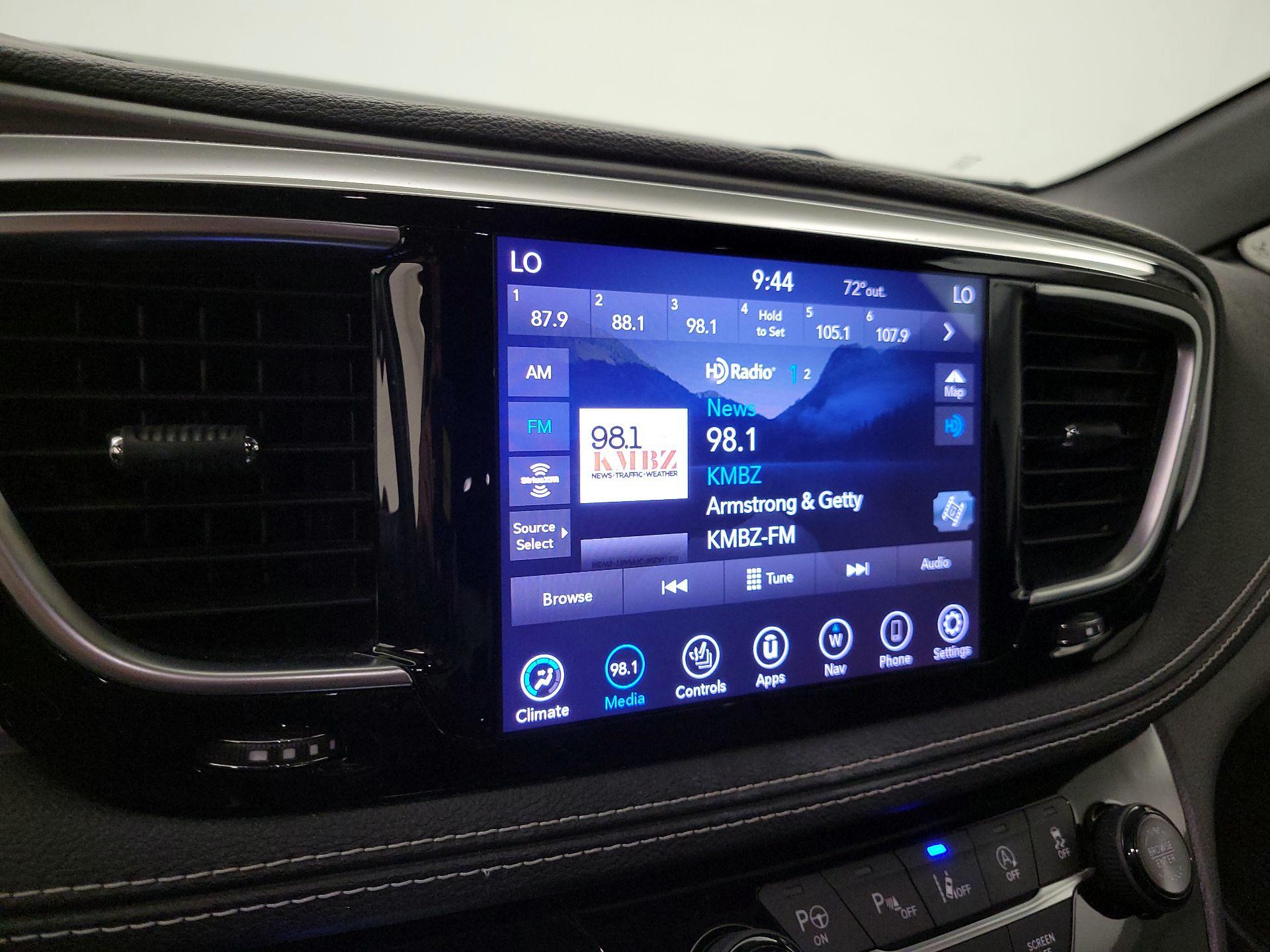 Thumbnail: 2020 Chrysler Pacifica - 15