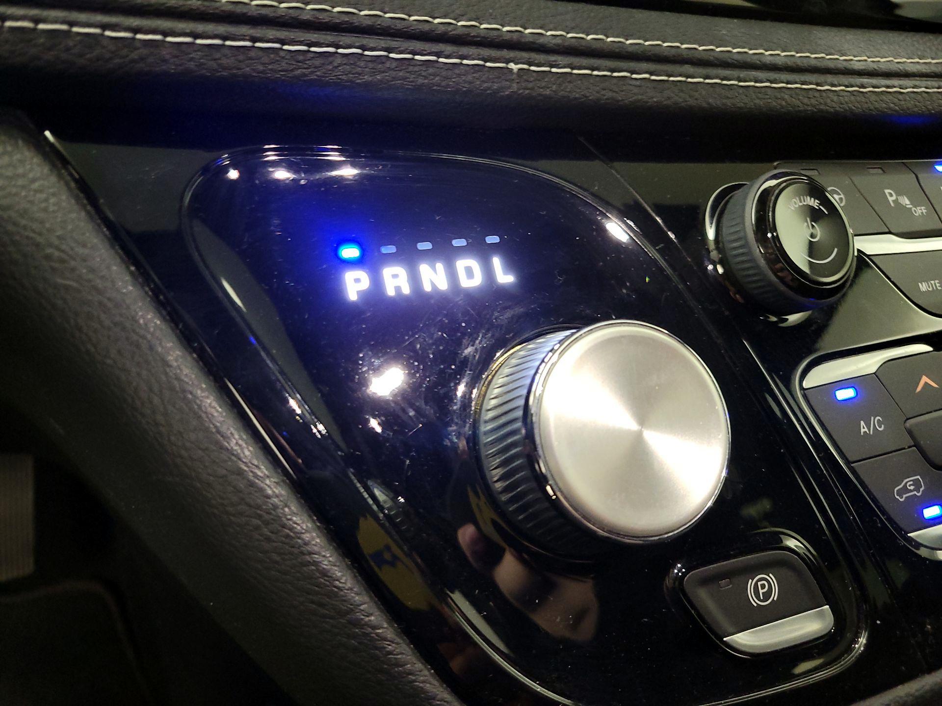 Thumbnail: 2020 Chrysler Pacifica - 17