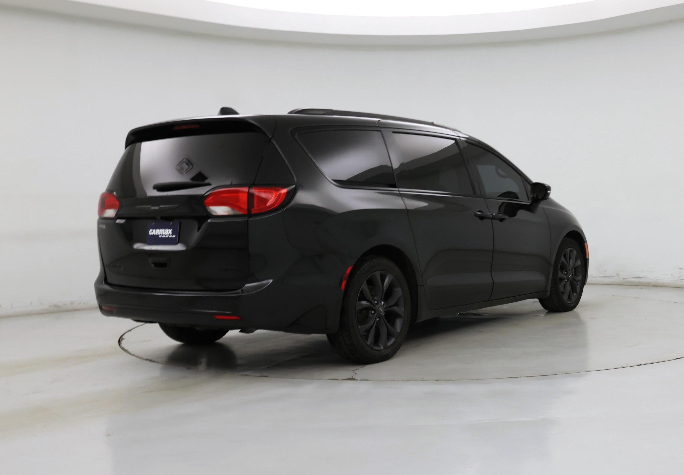 Thumbnail: 2020 Chrysler Pacifica - 8