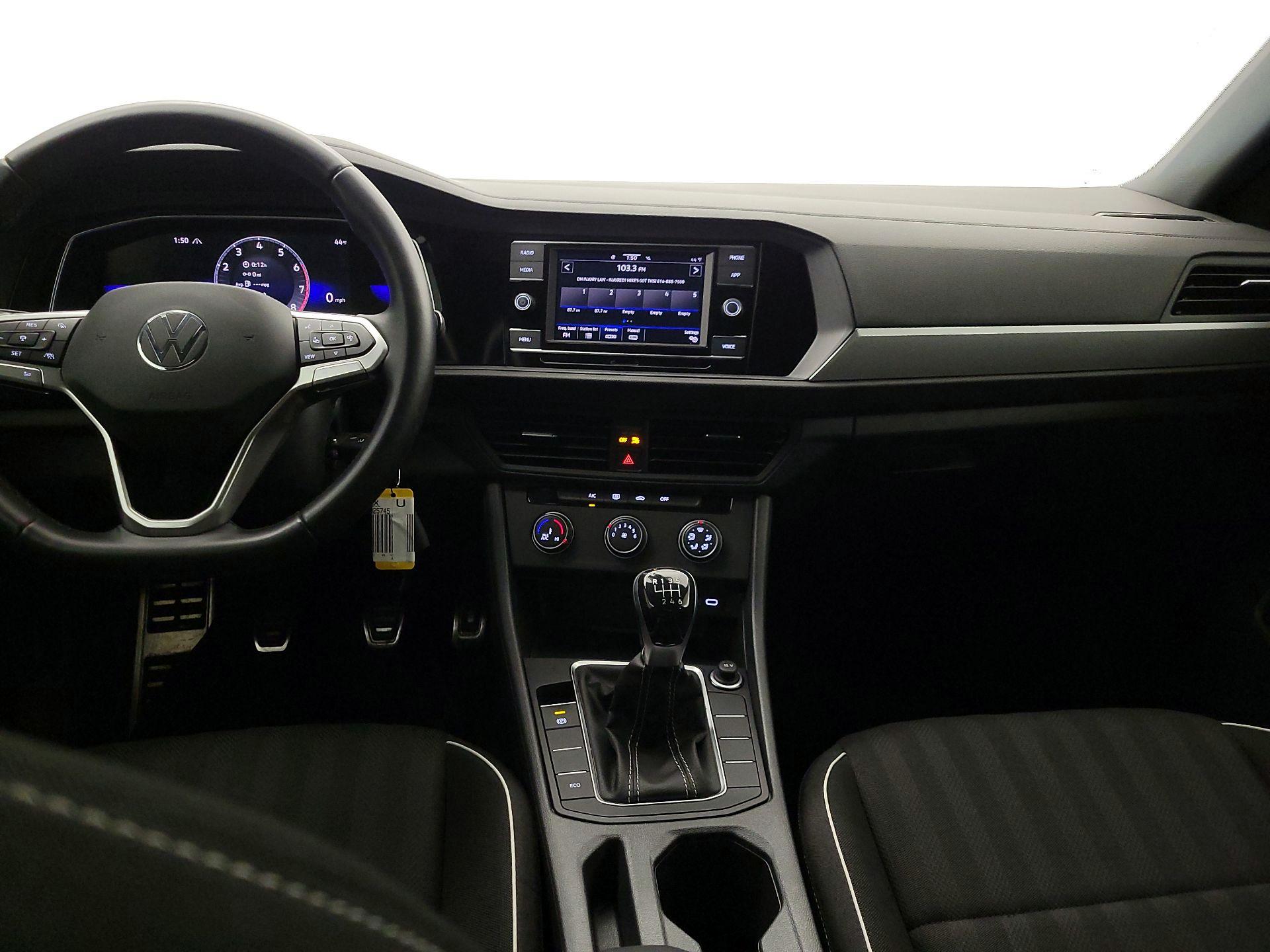 Thumbnail: 2023 Volkswagen Jetta - 9