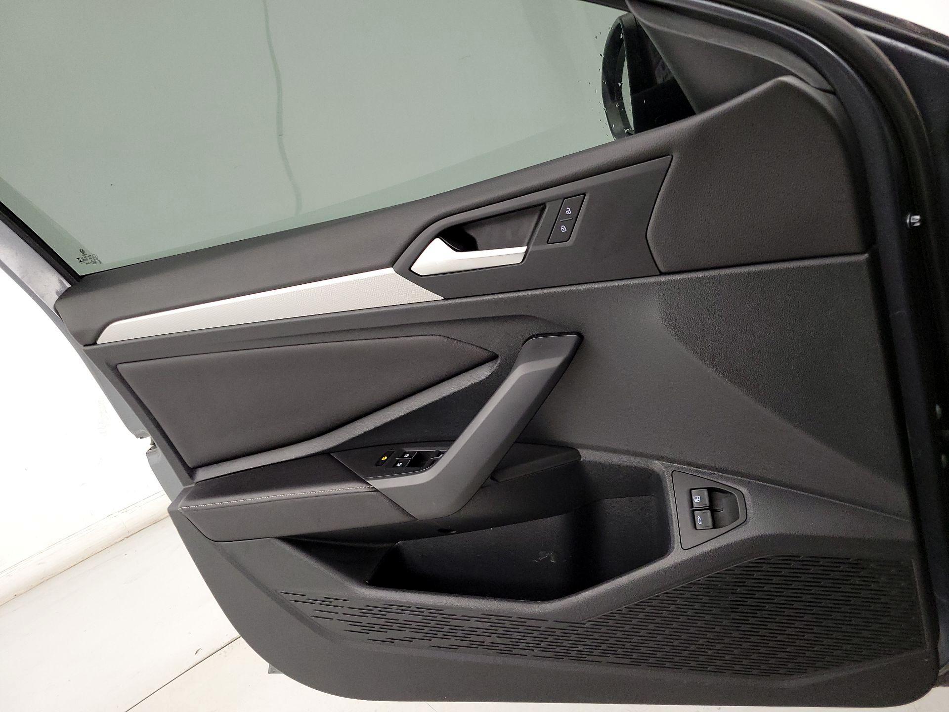 Thumbnail: 2023 Volkswagen Jetta - 12