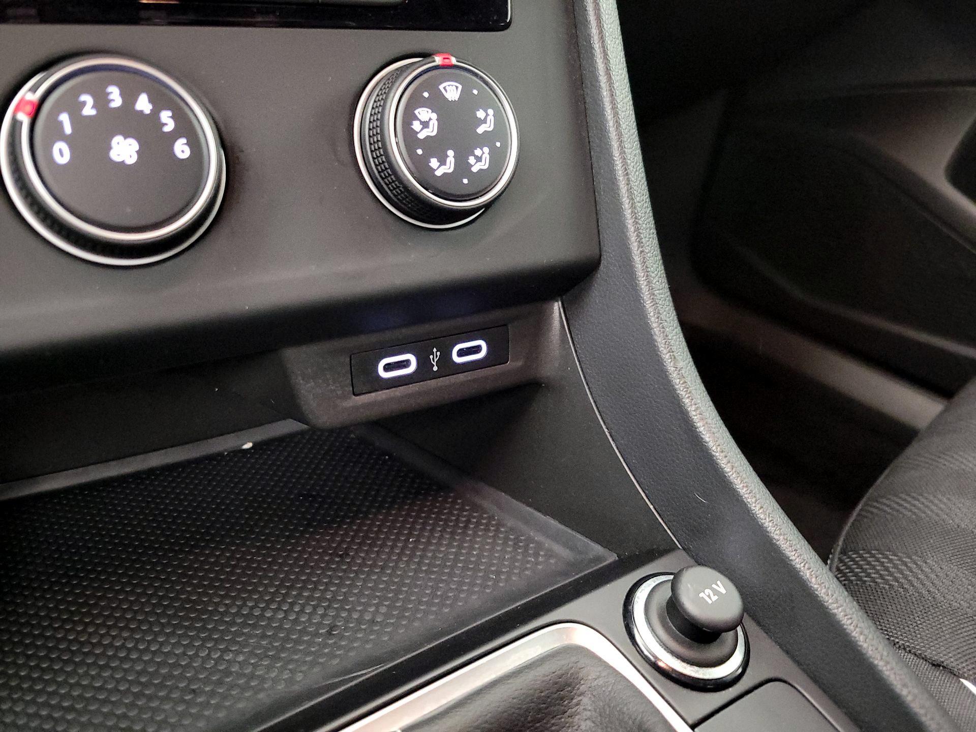 Thumbnail: 2023 Volkswagen Jetta - 18