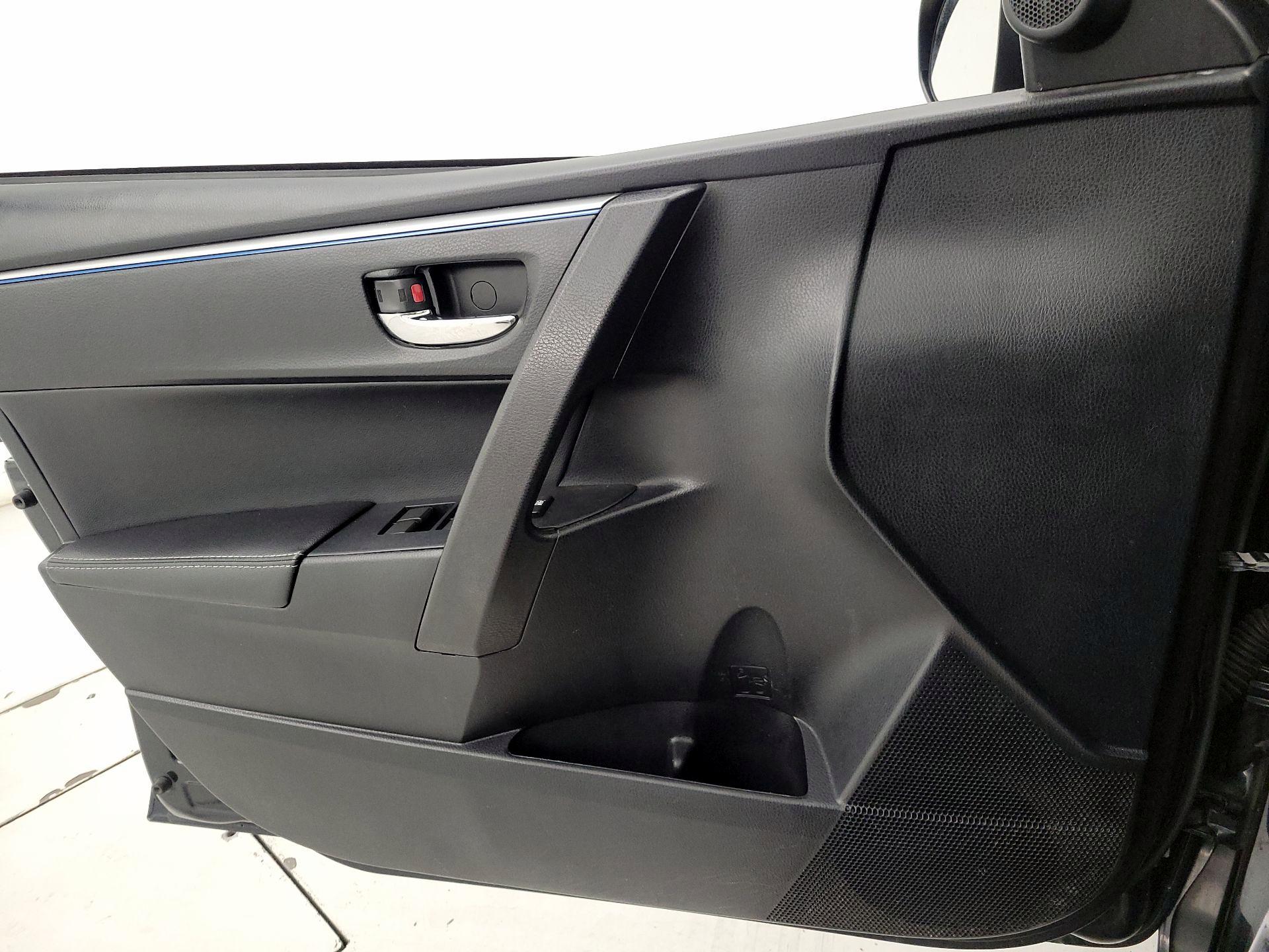 Thumbnail: 2014 Toyota Corolla - 12