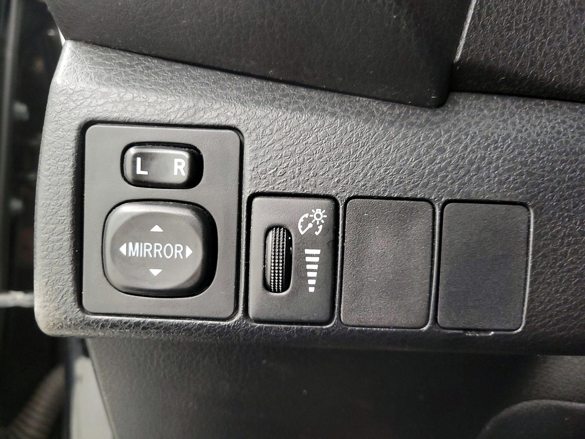 Thumbnail: 2014 Toyota Corolla - 13