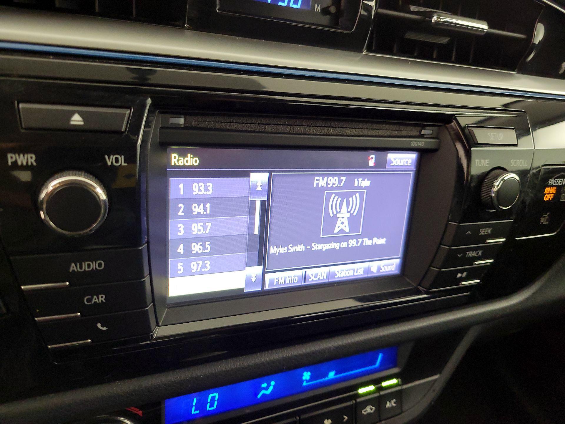 Thumbnail: 2014 Toyota Corolla - 15