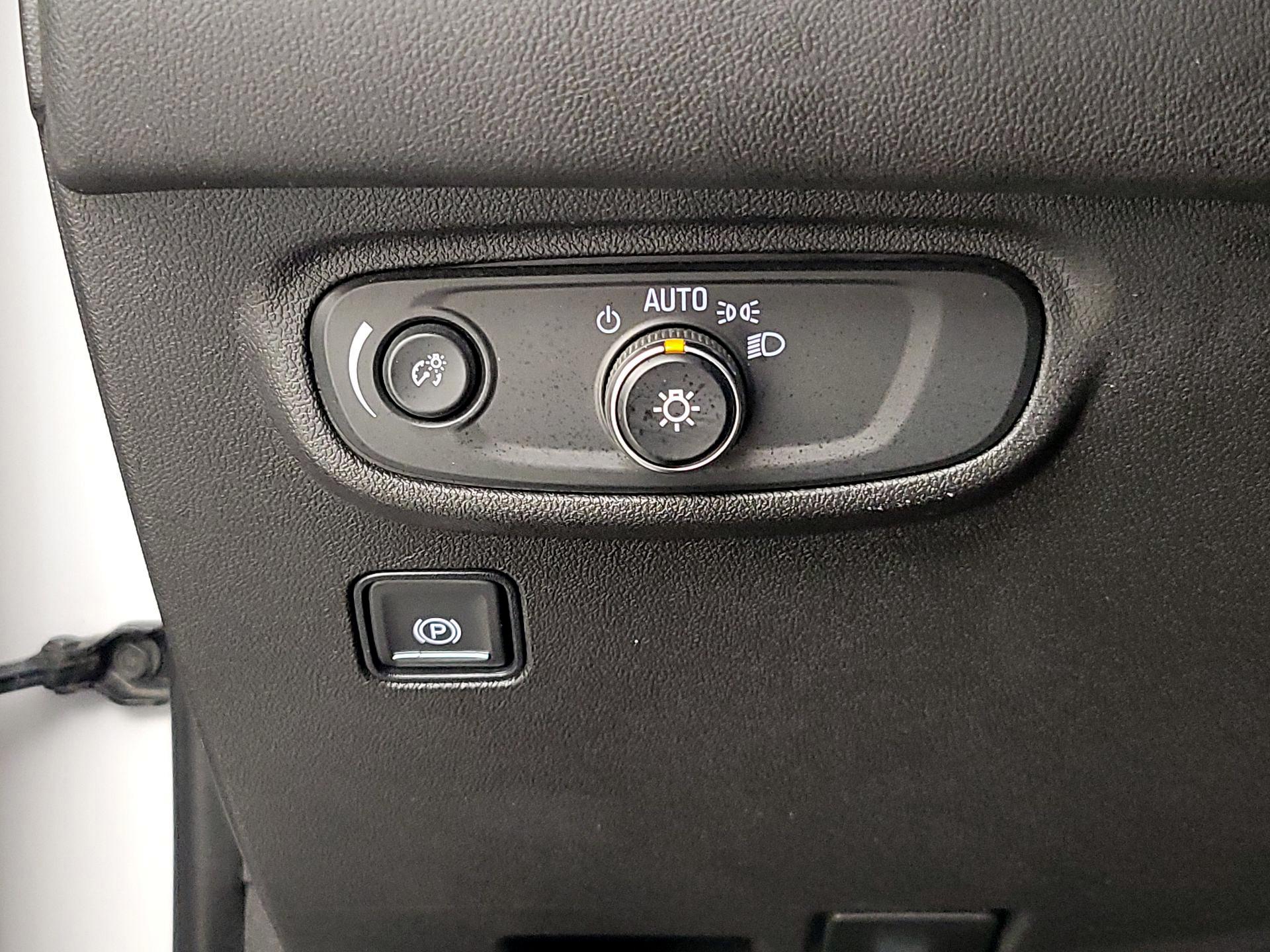 Thumbnail: 2020 GMC Terrain - 13