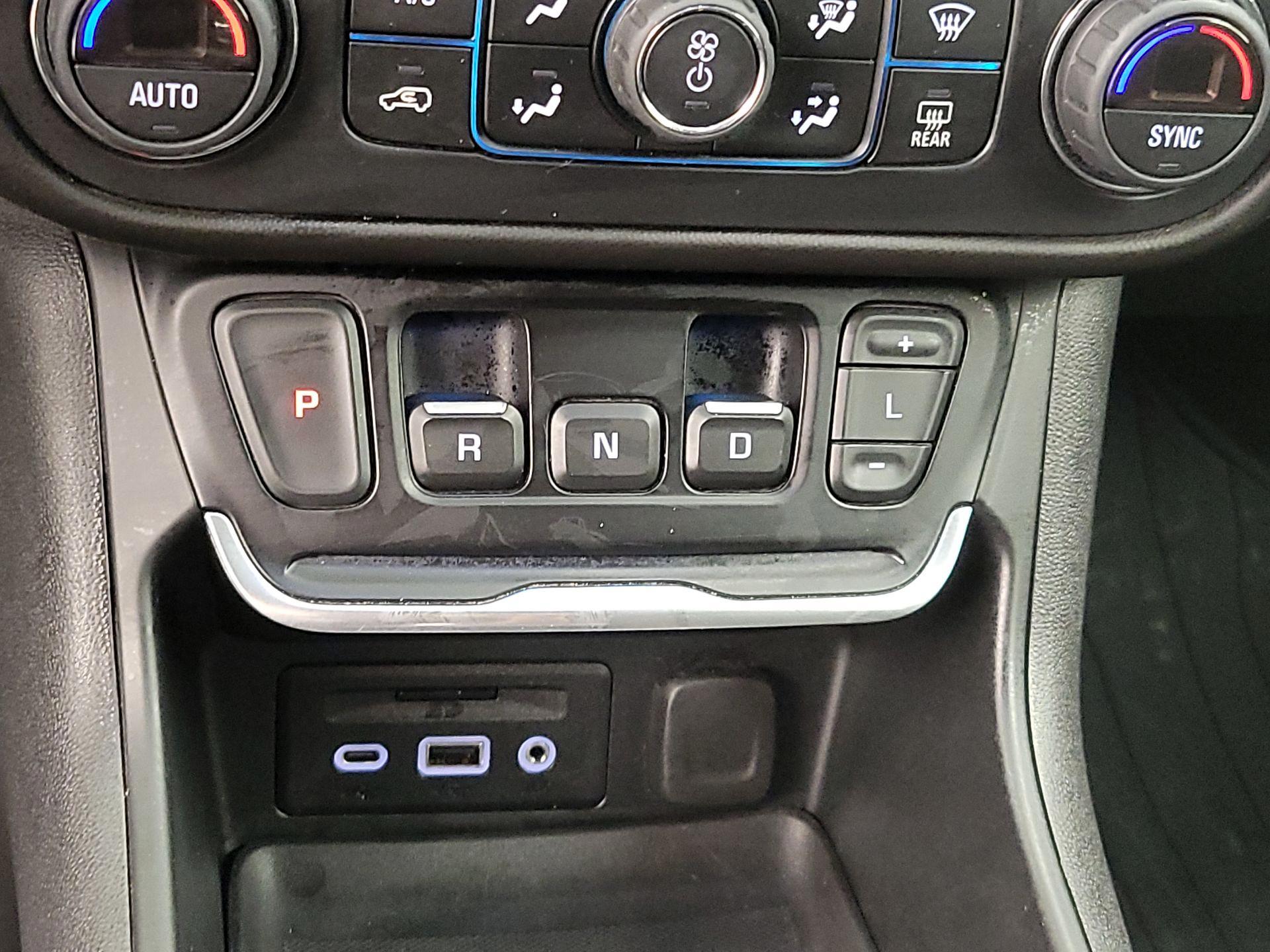 Thumbnail: 2020 GMC Terrain - 18