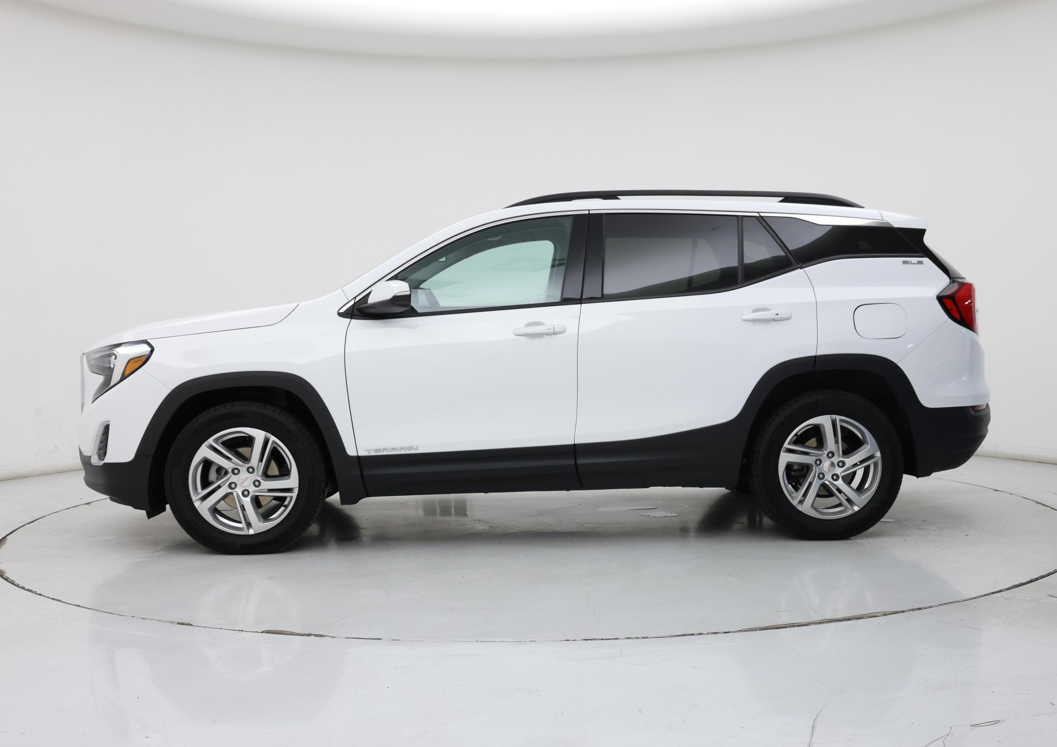 Thumbnail: 2020 GMC Terrain - 3