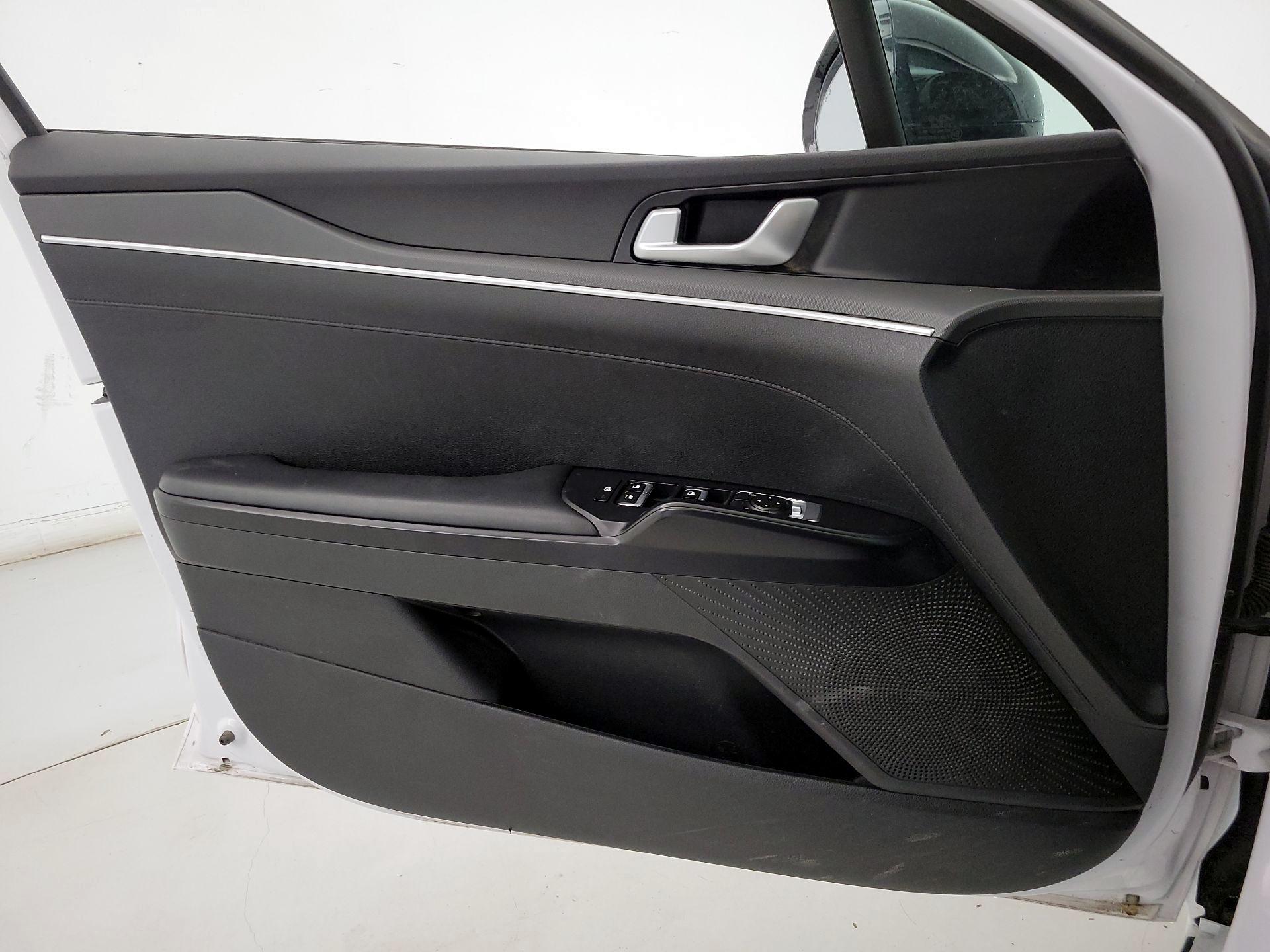 Thumbnail: 2022 Kia K5 - 12