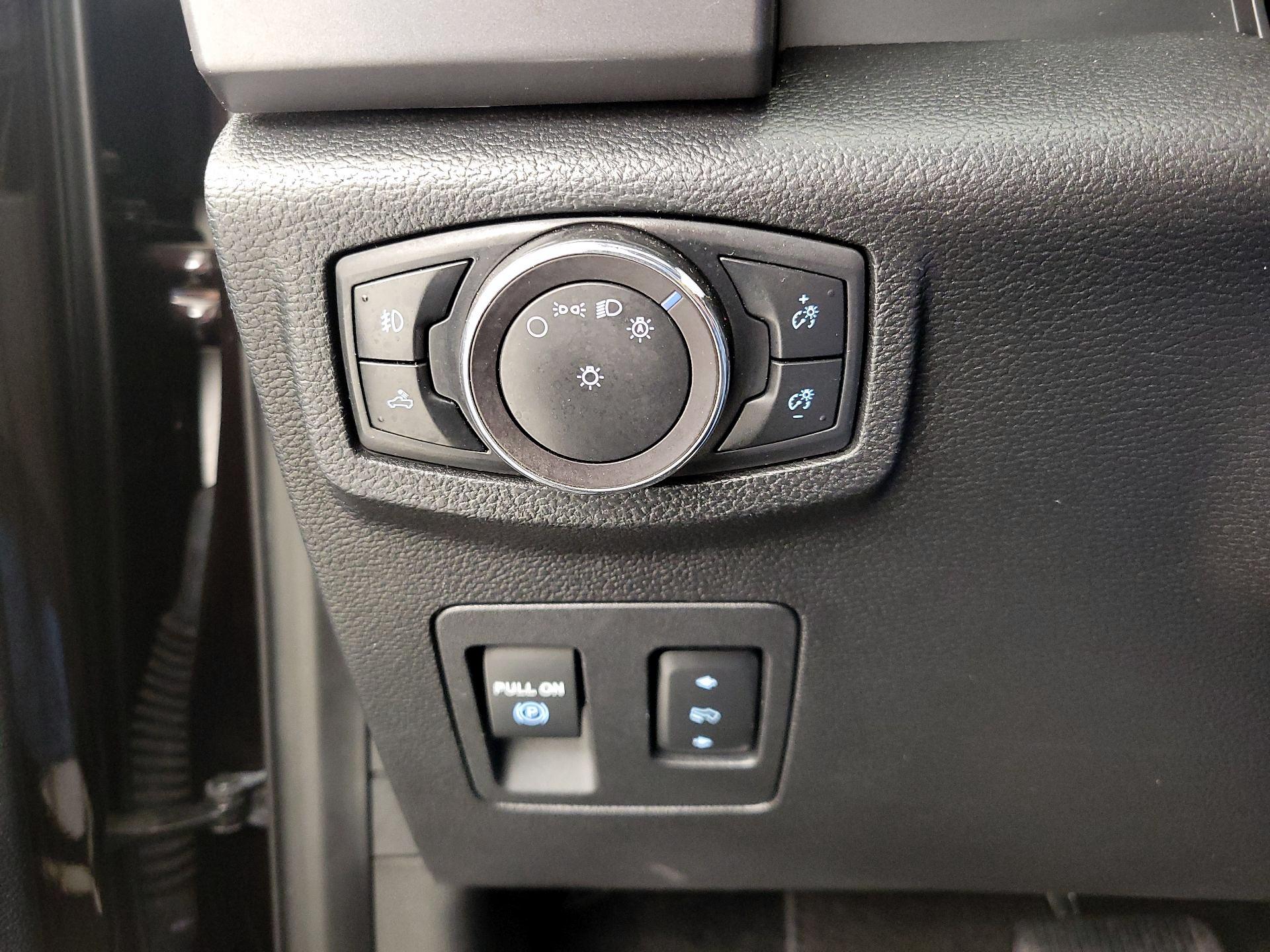 Thumbnail: 2019 Ford F-150 - 13