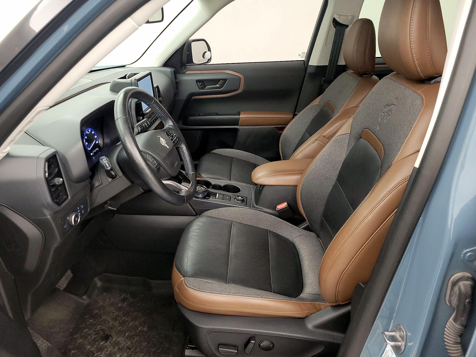 Thumbnail: 2022 Ford Bronco Sport - 11