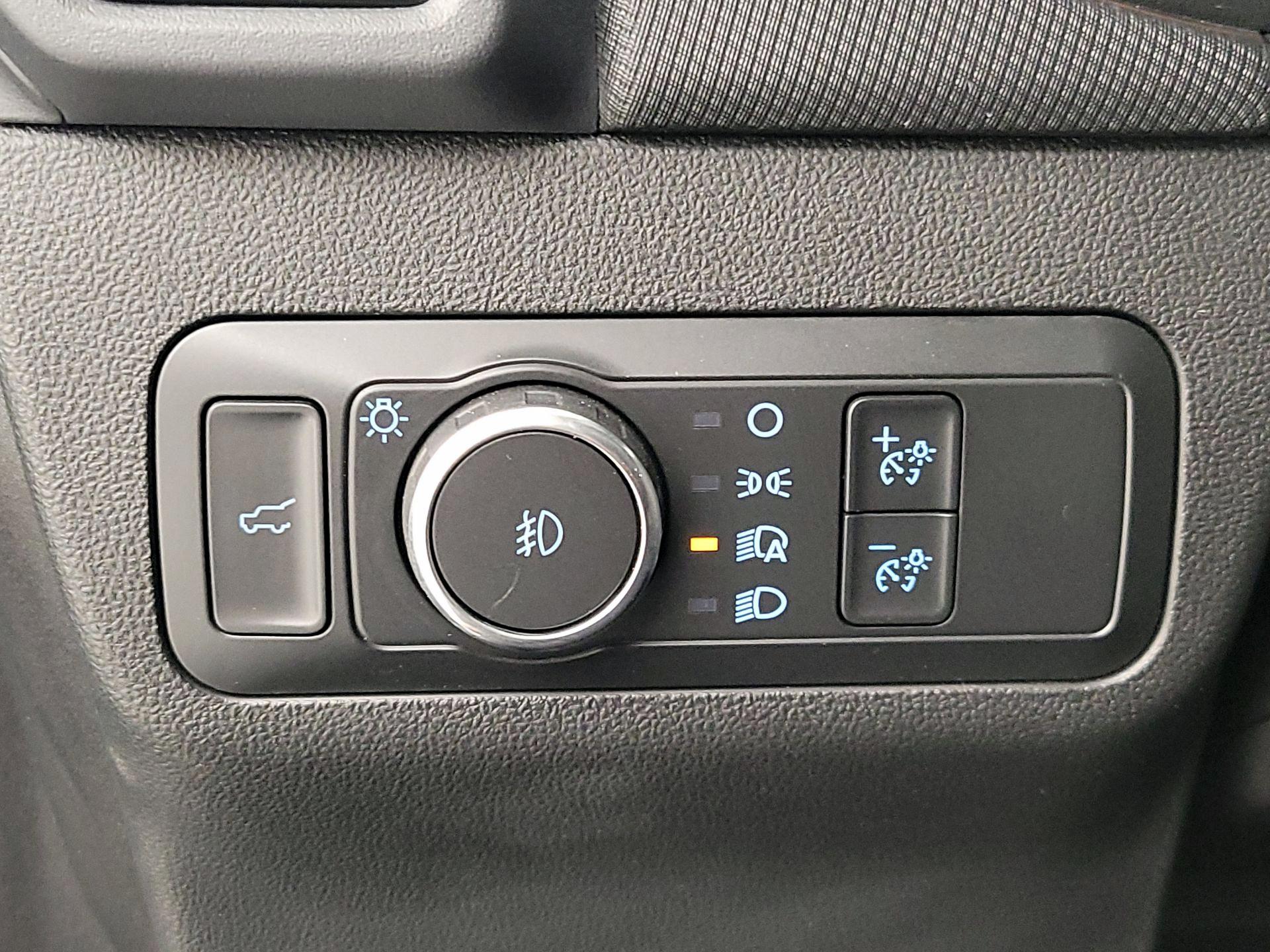 Thumbnail: 2022 Ford Bronco Sport - 13