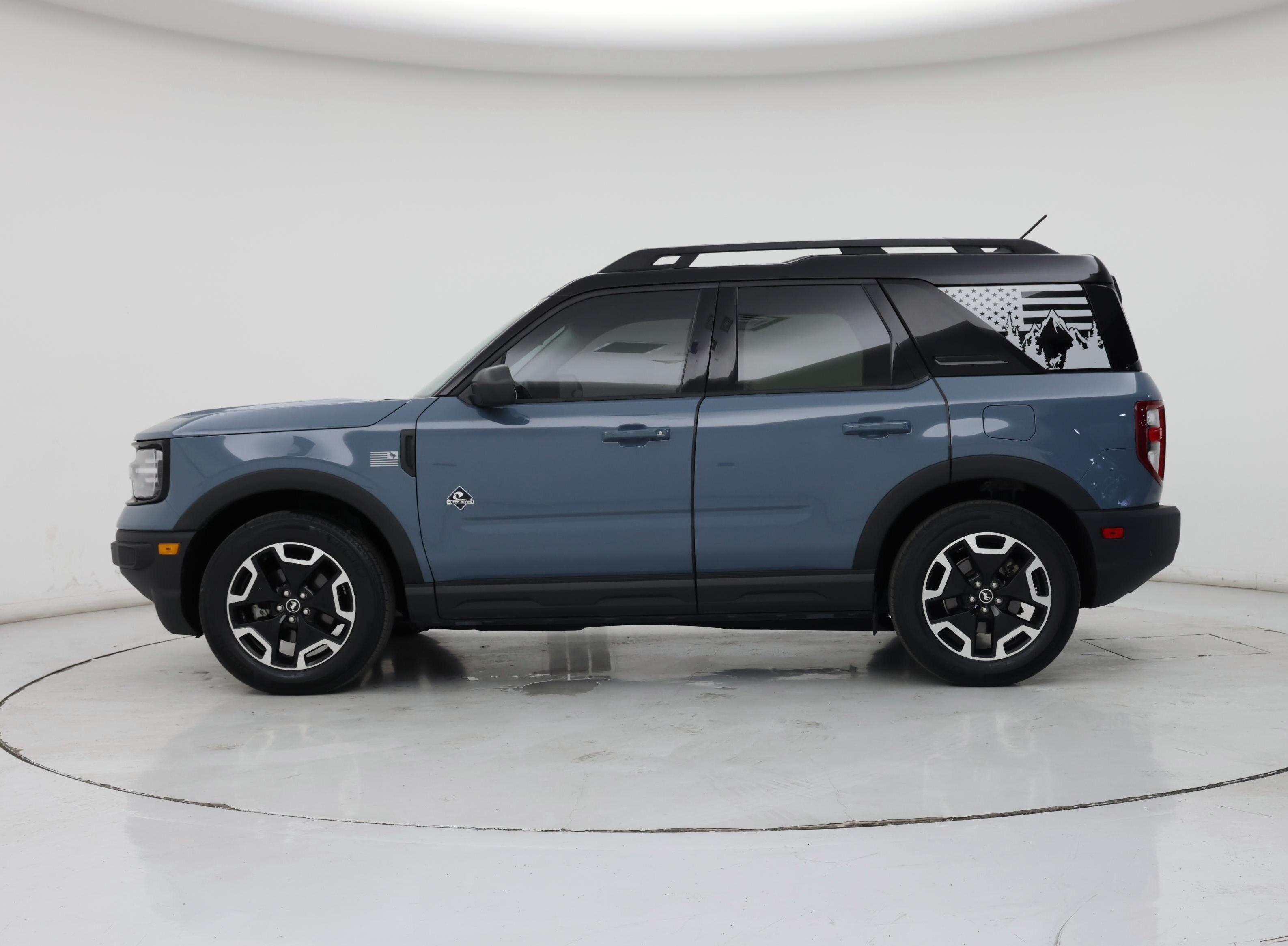 Thumbnail: 2022 Ford Bronco Sport - 3