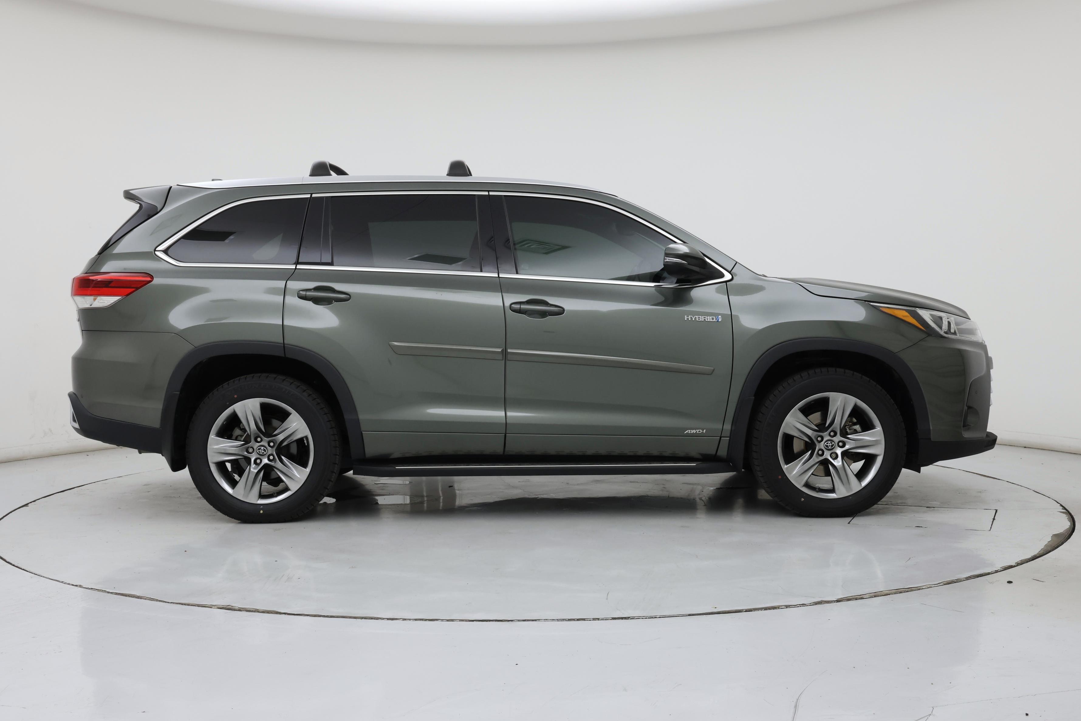 Thumbnail: 2018 Toyota Highlander - 7