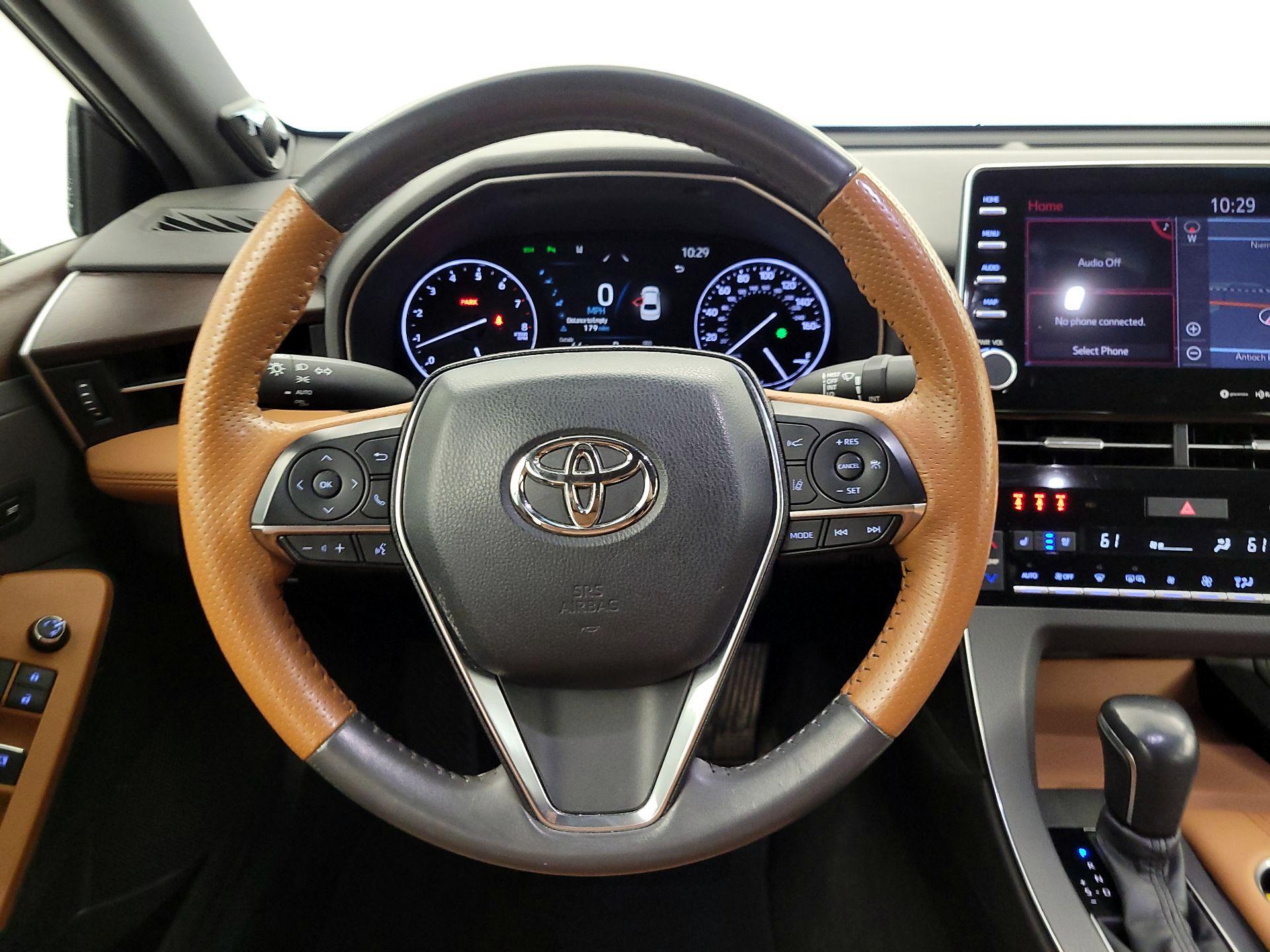 Thumbnail: 2020 Toyota Avalon - 10