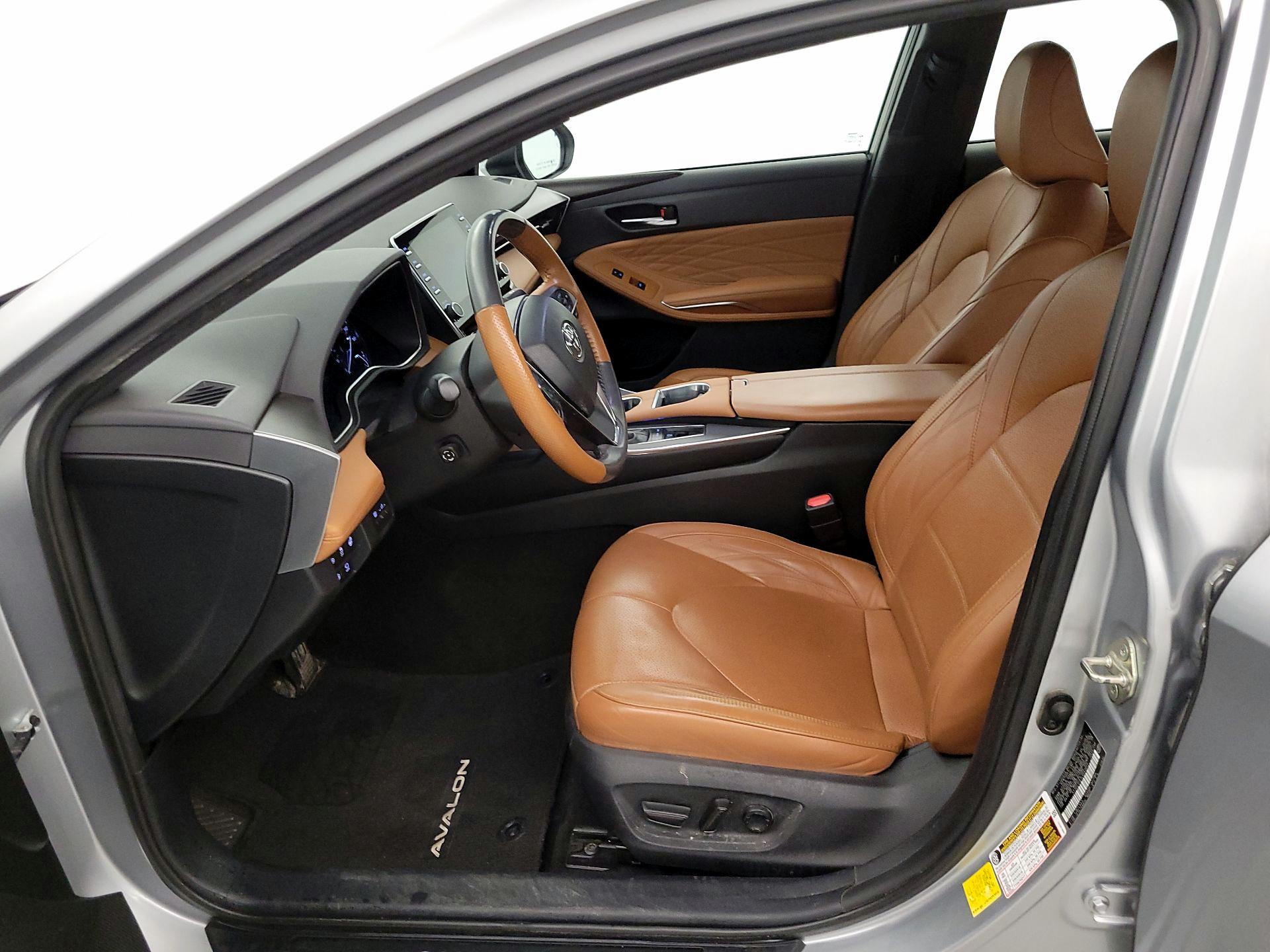 Thumbnail: 2020 Toyota Avalon - 11