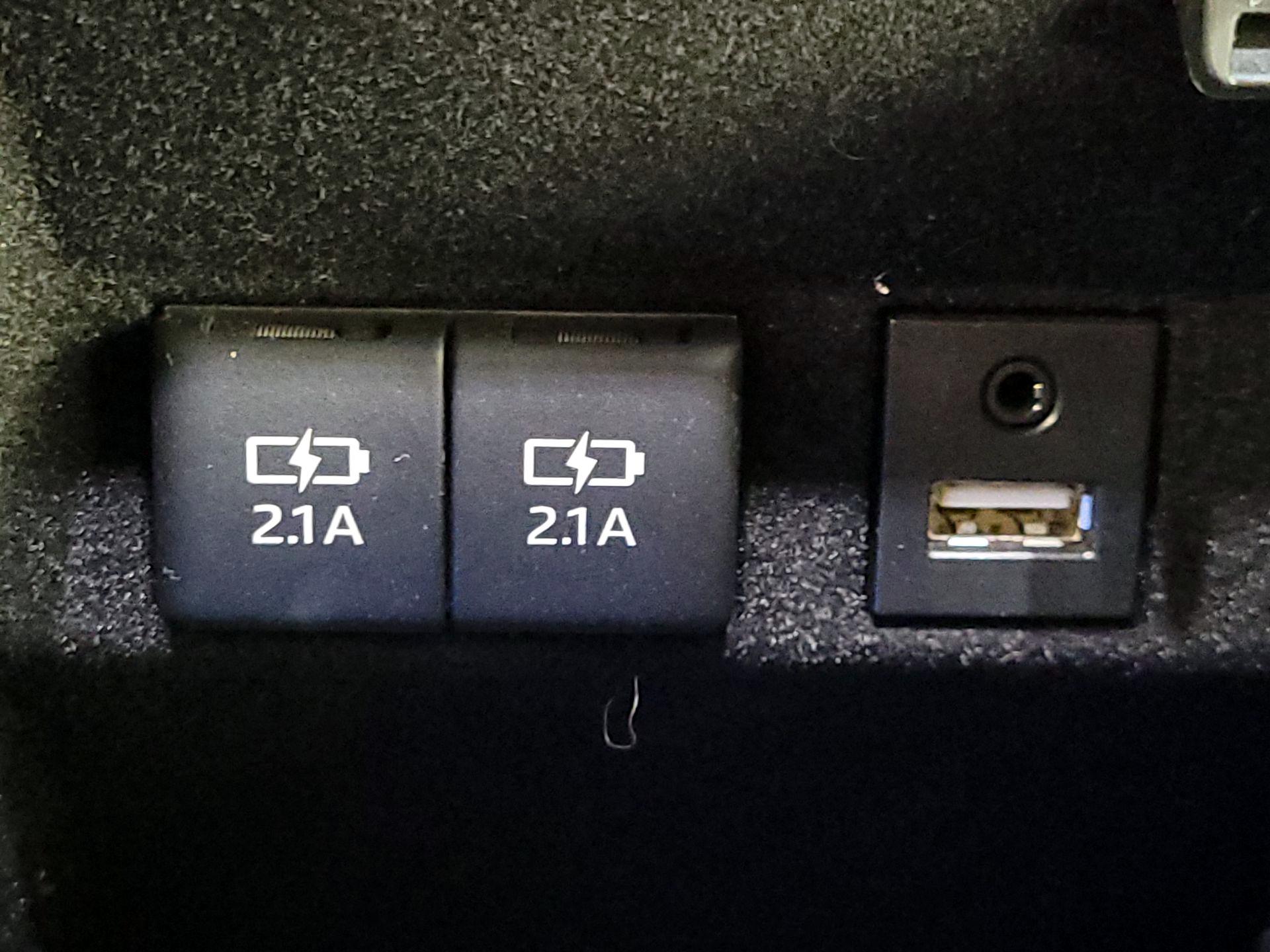 Thumbnail: 2020 Toyota Avalon - 19