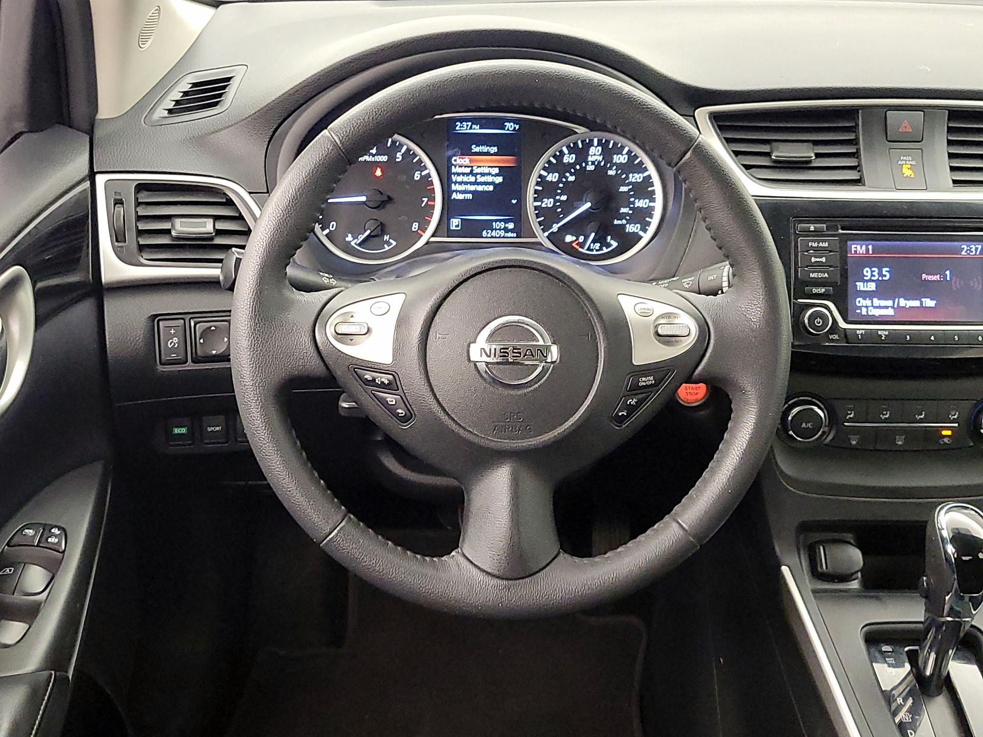 Thumbnail: 2017 Nissan Sentra - 10