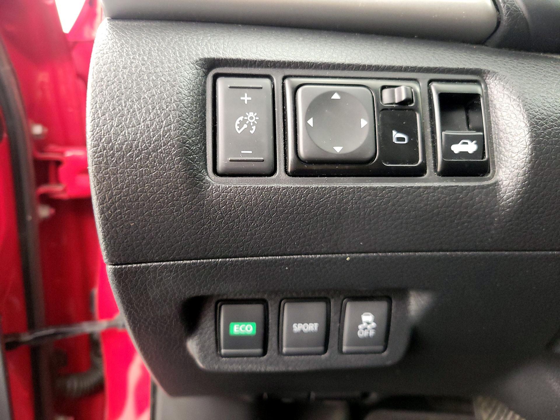 Thumbnail: 2017 Nissan Sentra - 13