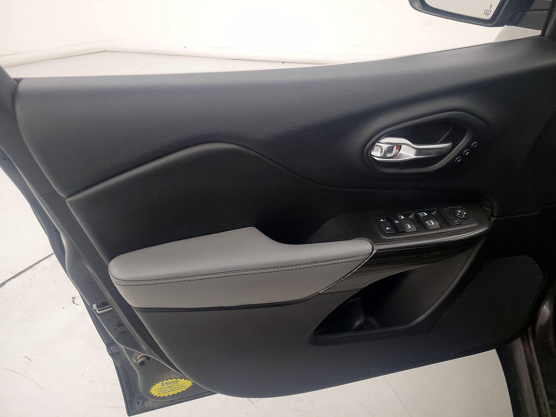 Thumbnail: 2014 Jeep Cherokee - 12