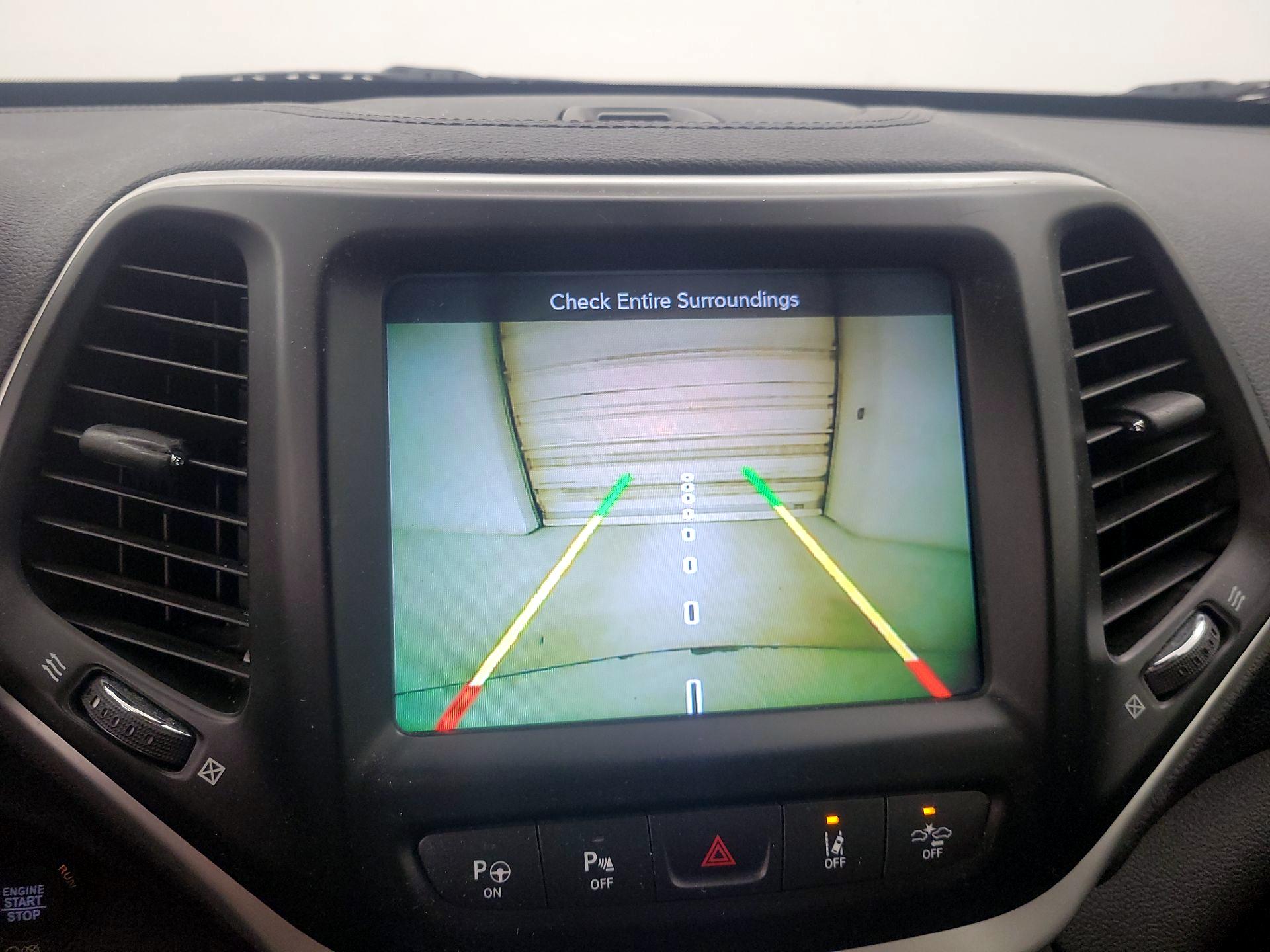 Thumbnail: 2014 Jeep Cherokee - 15