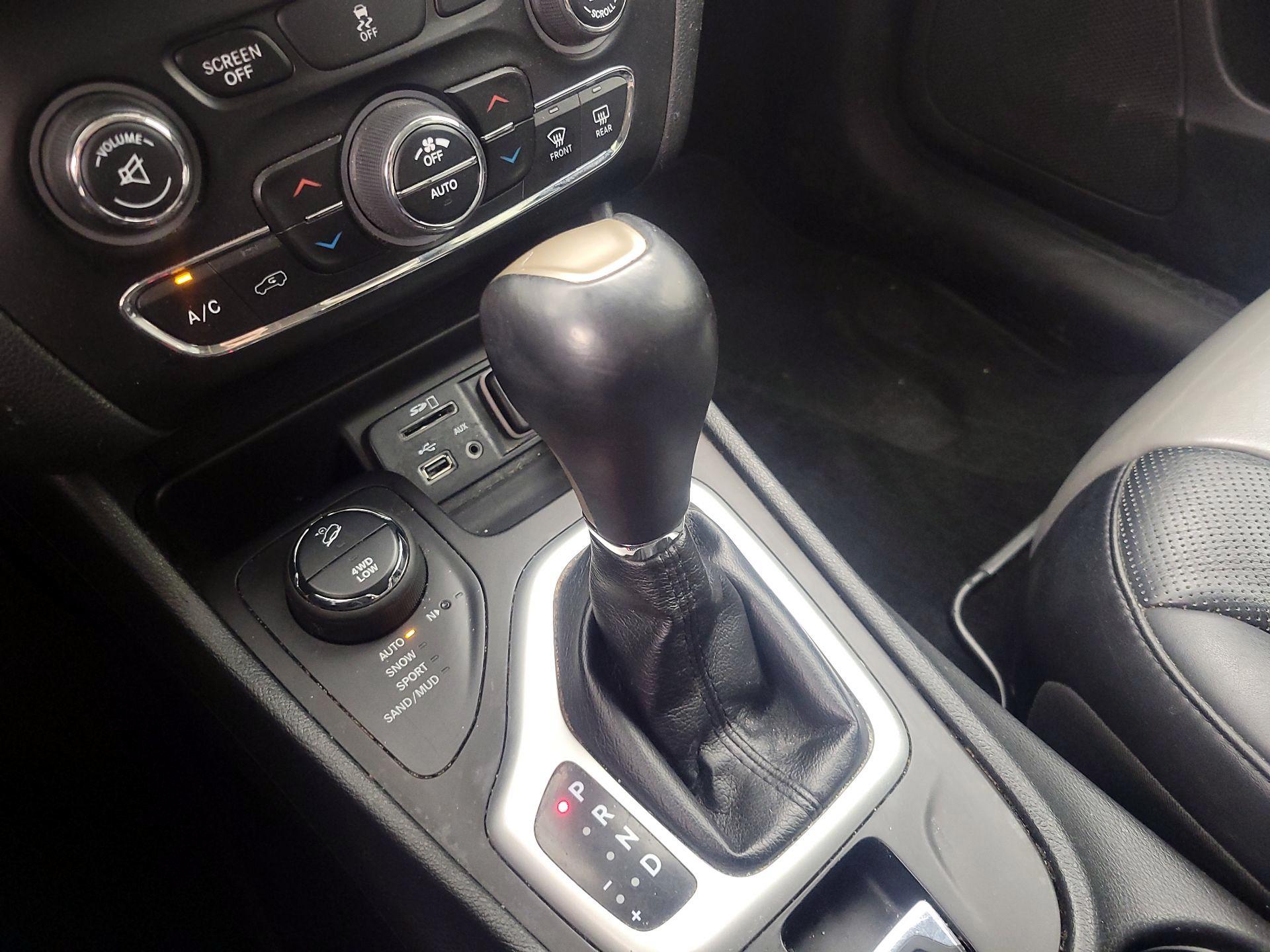 Thumbnail: 2014 Jeep Cherokee - 18