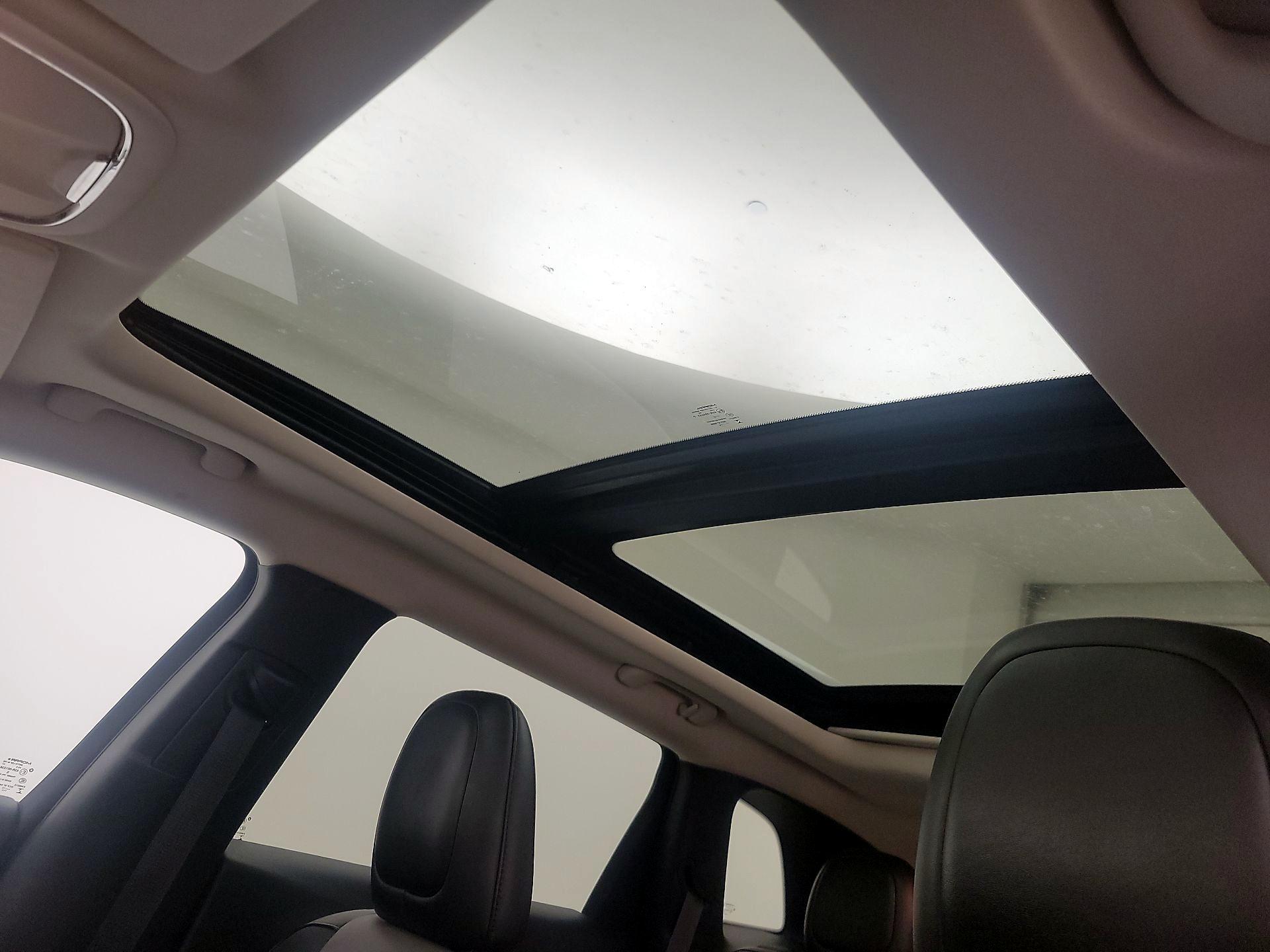 Thumbnail: 2014 Jeep Cherokee - 20