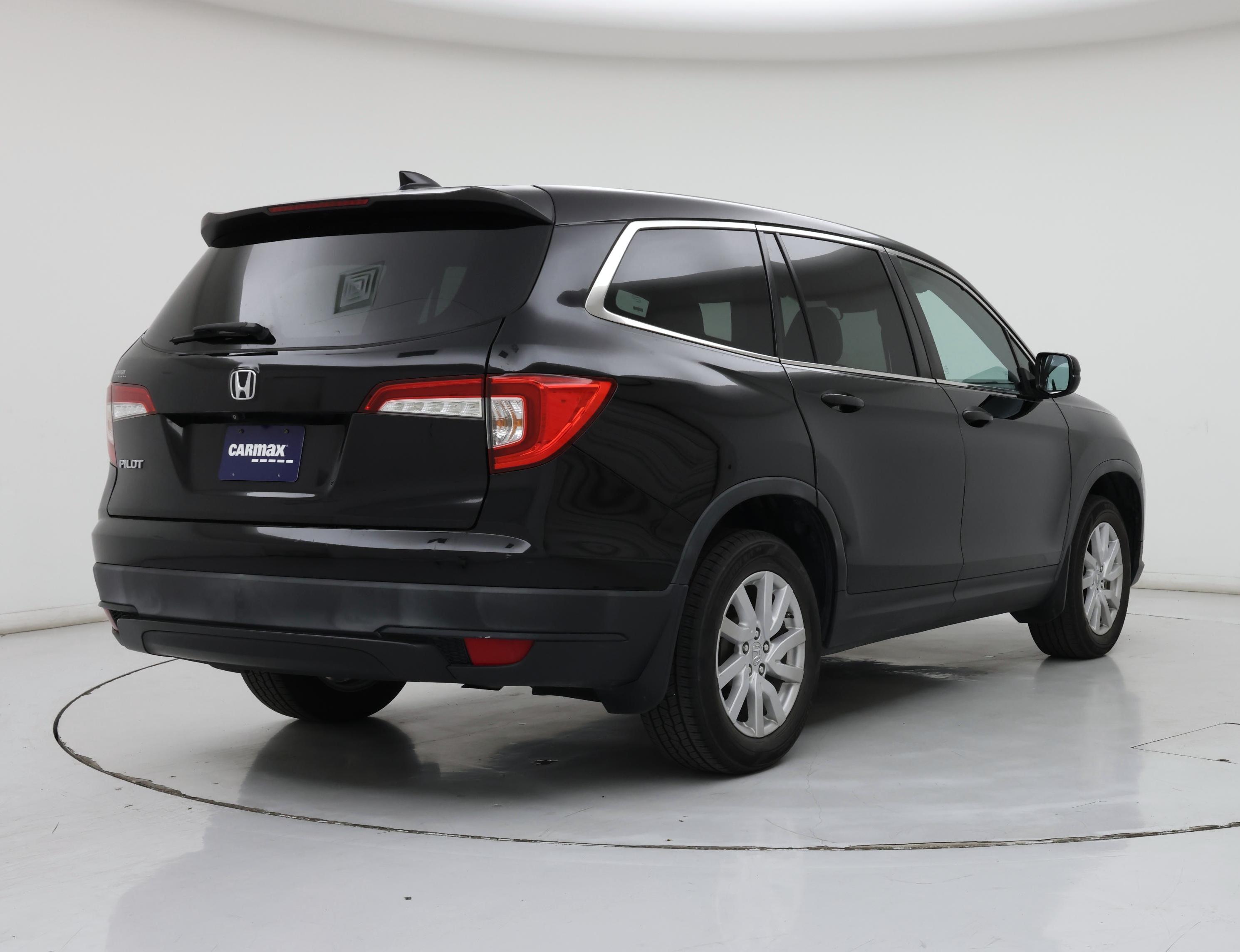 Thumbnail: 2019 Honda Pilot - 8